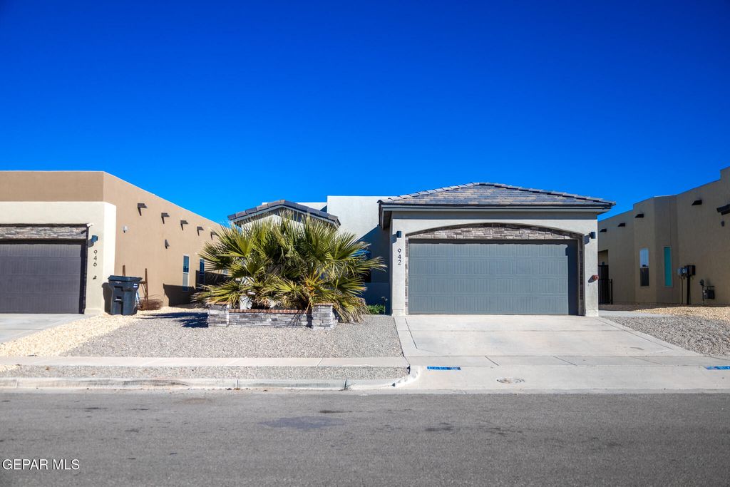 Photo of 942 EARTHSTAR Place, El Paso, TX 79928 (MLS # 937473)