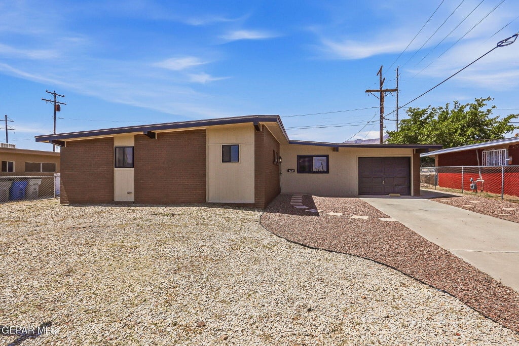 Photo of 9425 GSCHWIND Street, El Paso, TX 79924 (MLS # 948173)