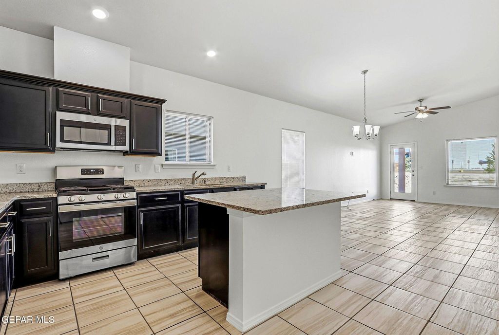 Photo of 13045 Aerodrome Avenue, Horizon City, TX 79928 (MLS # 939001)