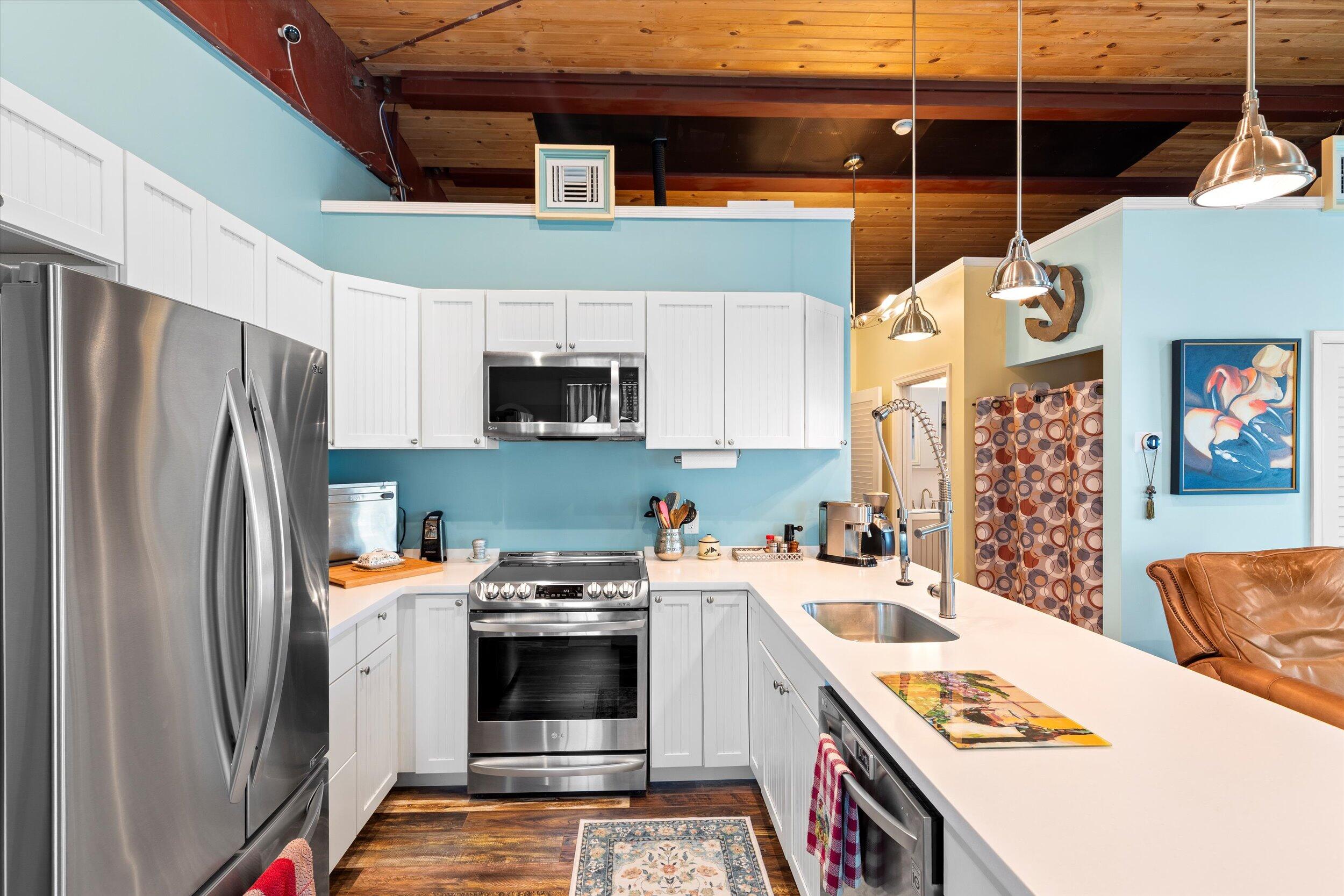 Stock Island, Florida 33040, United States, 2 Bedrooms Bedrooms, ,3 BathroomsBathrooms,Residential,Active,230668