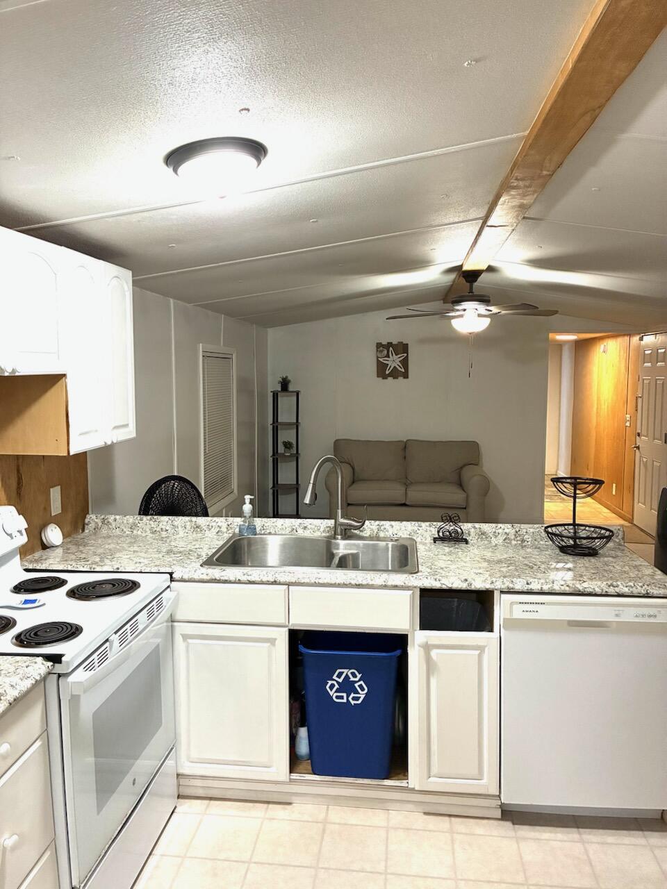 Stock Island, Florida 33040, United States, 3 Bedrooms Bedrooms, ,2 BathroomsBathrooms,Residential,Active,249705