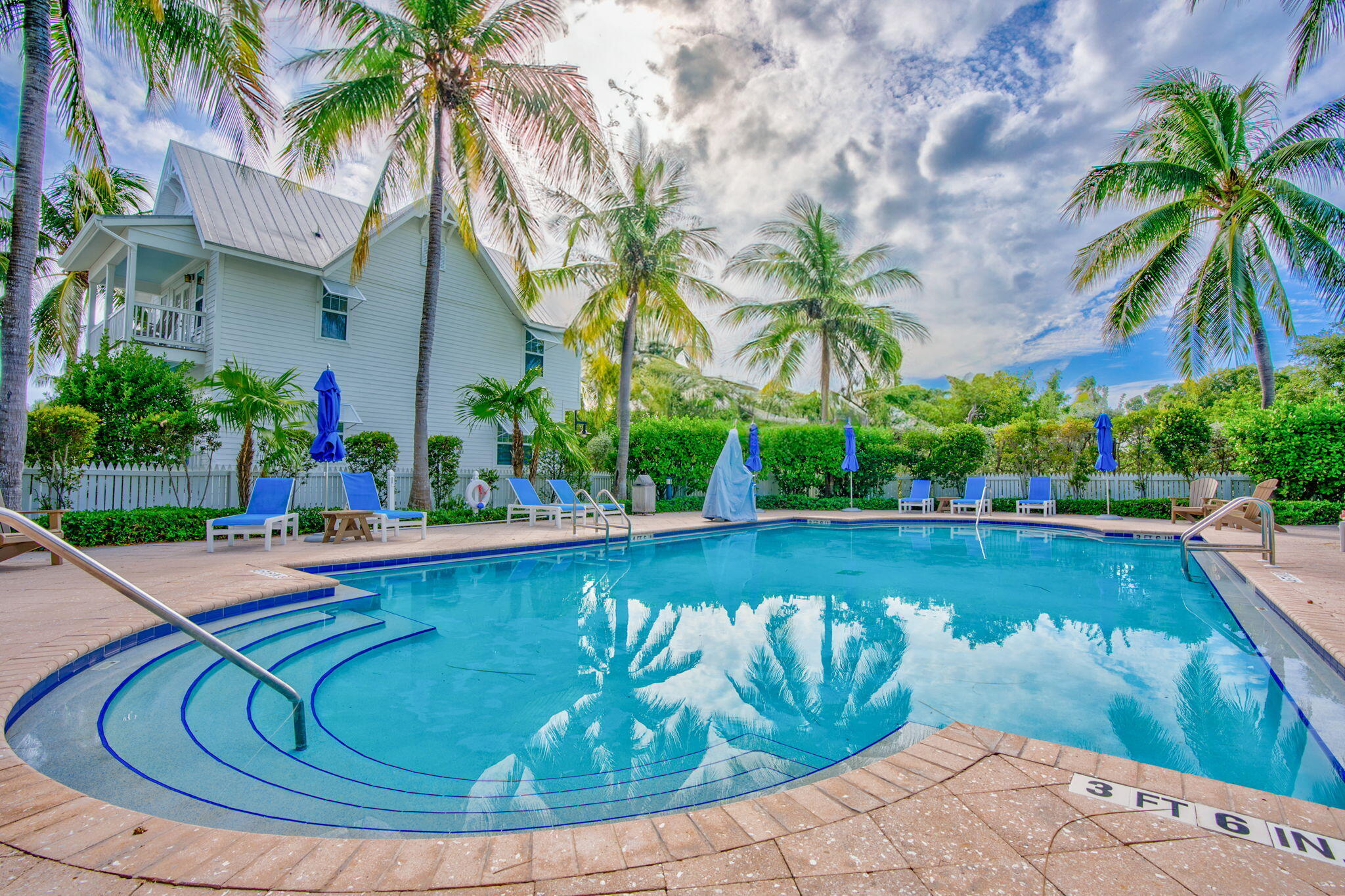 Marathon, Florida 33050, United States, 3 Bedrooms Bedrooms, ,3 BathroomsBathrooms,Residential,Active,21585