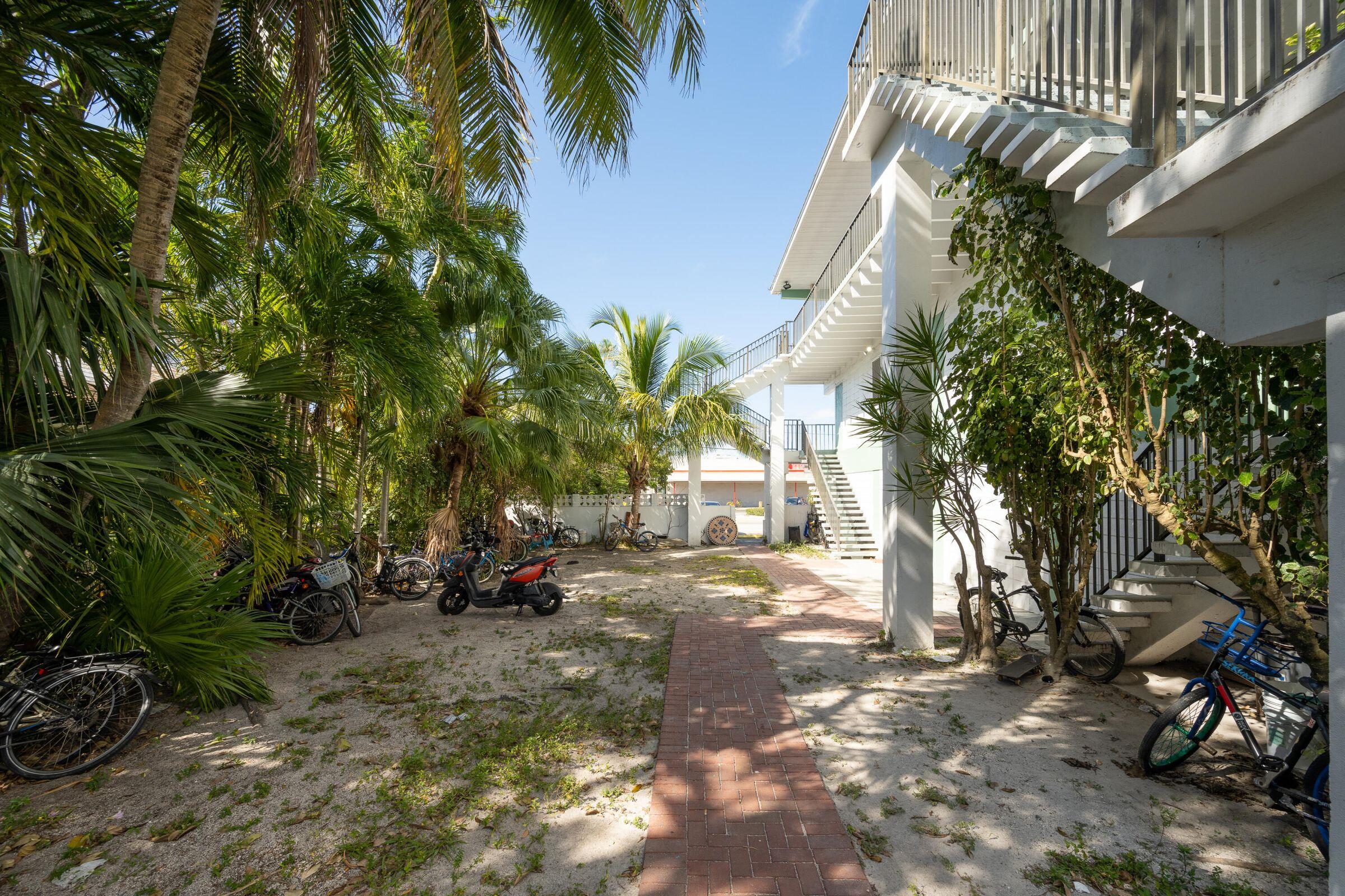 Key West, Florida 33040, United States, 10 Bedrooms Bedrooms, ,11 BathroomsBathrooms,Residential,Active,67675