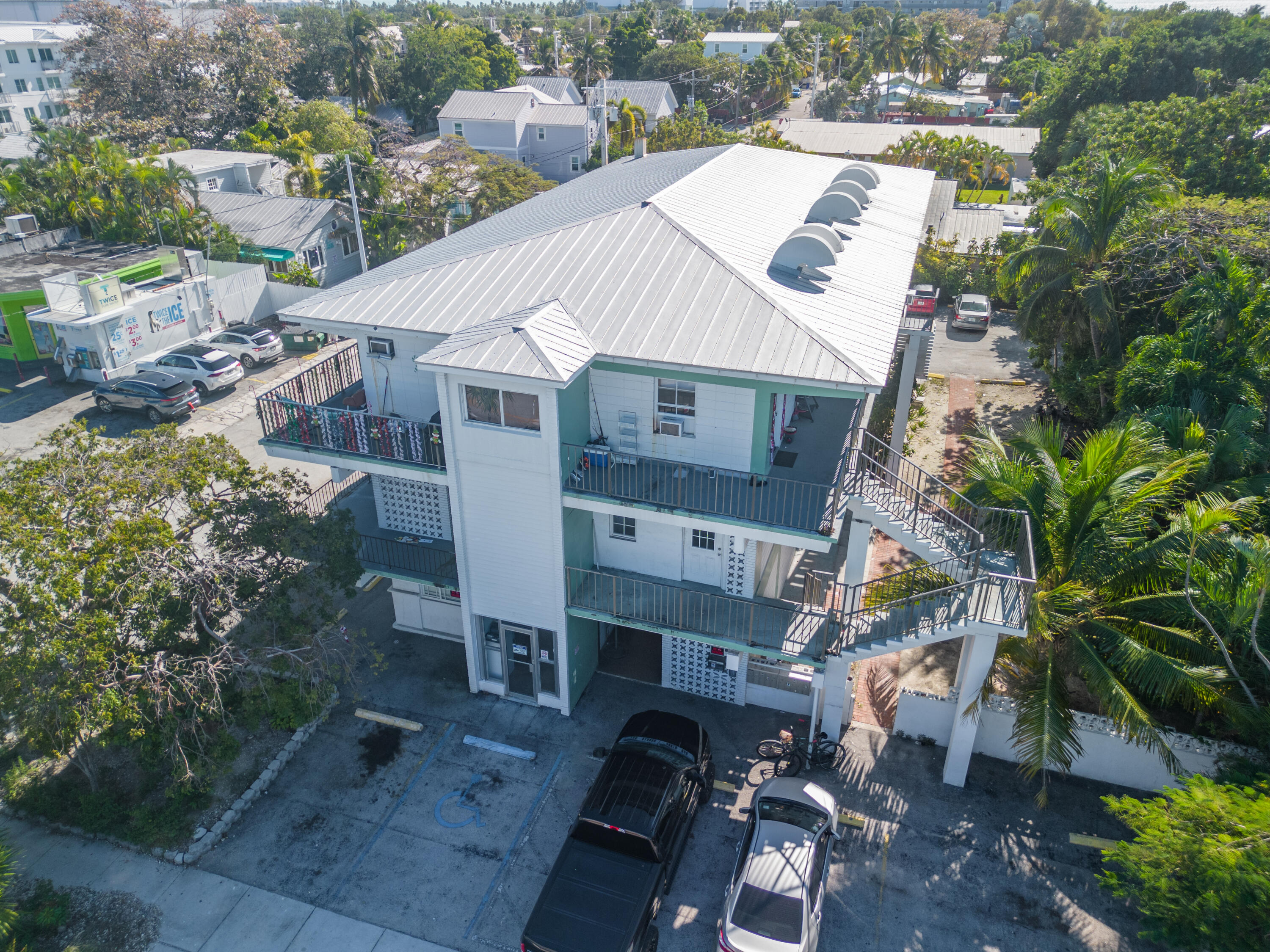 Key West, Florida 33040, United States, 10 Bedrooms Bedrooms, ,11 BathroomsBathrooms,Commercial,Active,67734