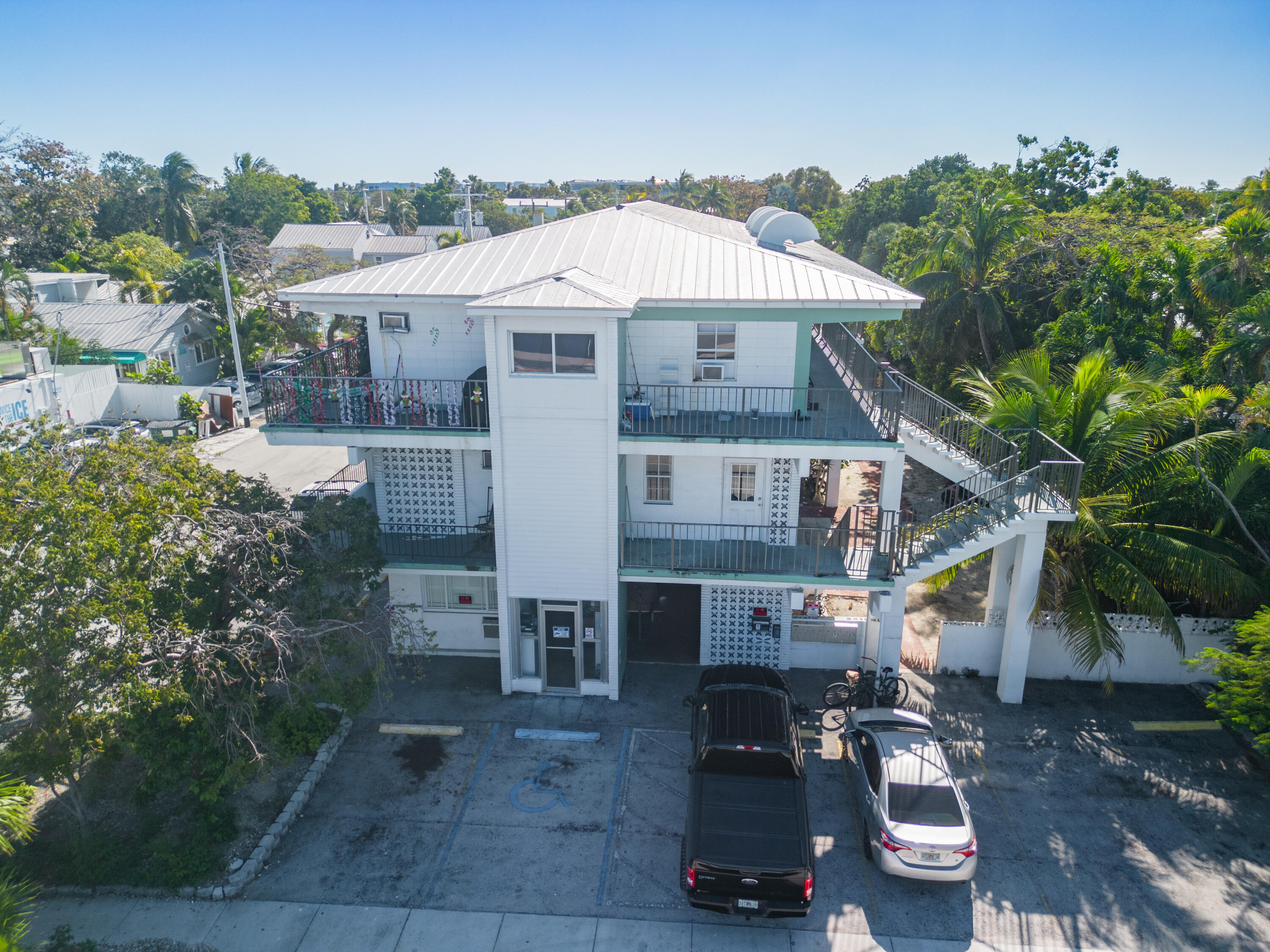 Key West, Florida 33040, United States, 10 Bedrooms Bedrooms, ,11 BathroomsBathrooms,Commercial,Active,67734
