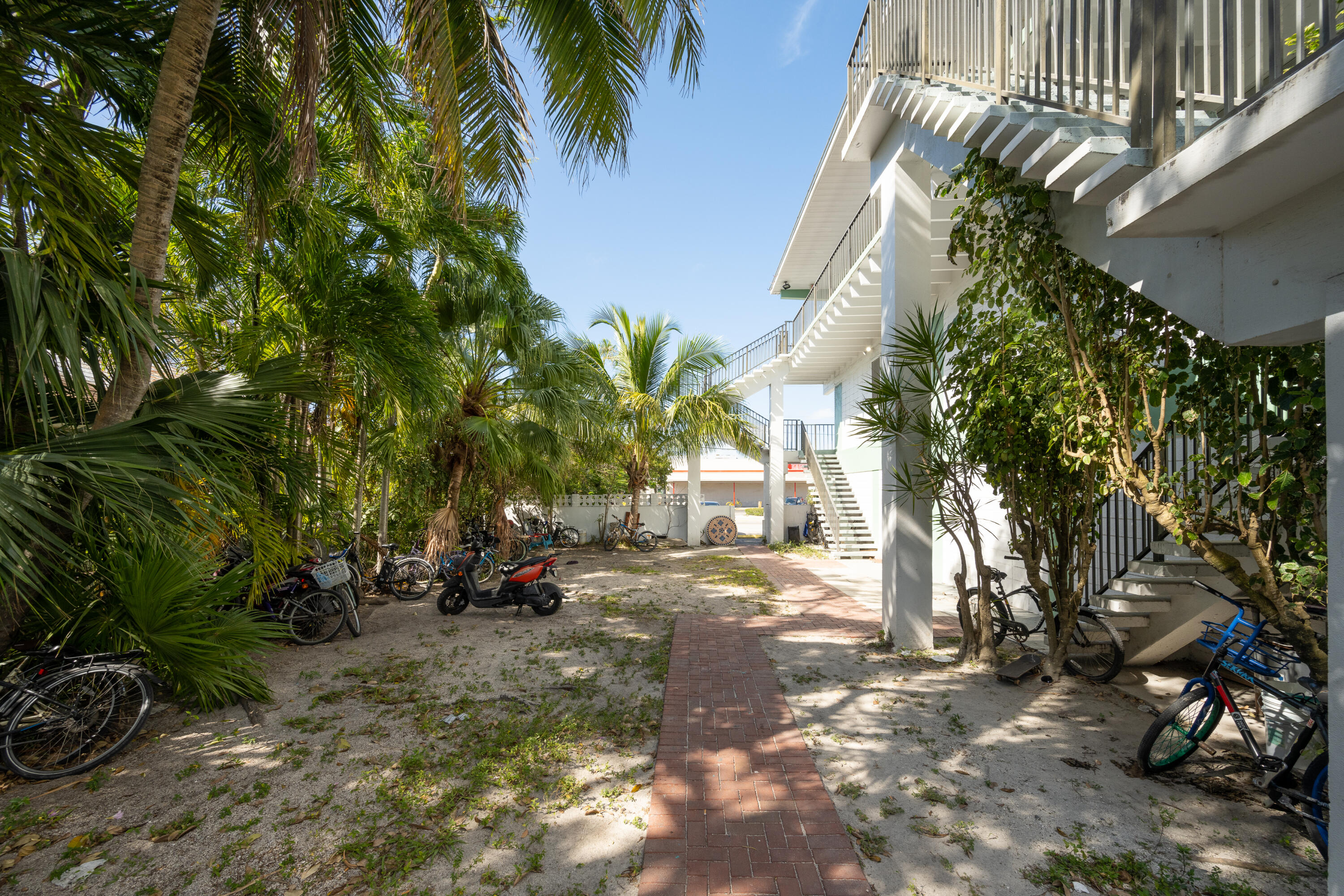 Key West, Florida 33040, United States, 10 Bedrooms Bedrooms, ,11 BathroomsBathrooms,Commercial,Active,67734