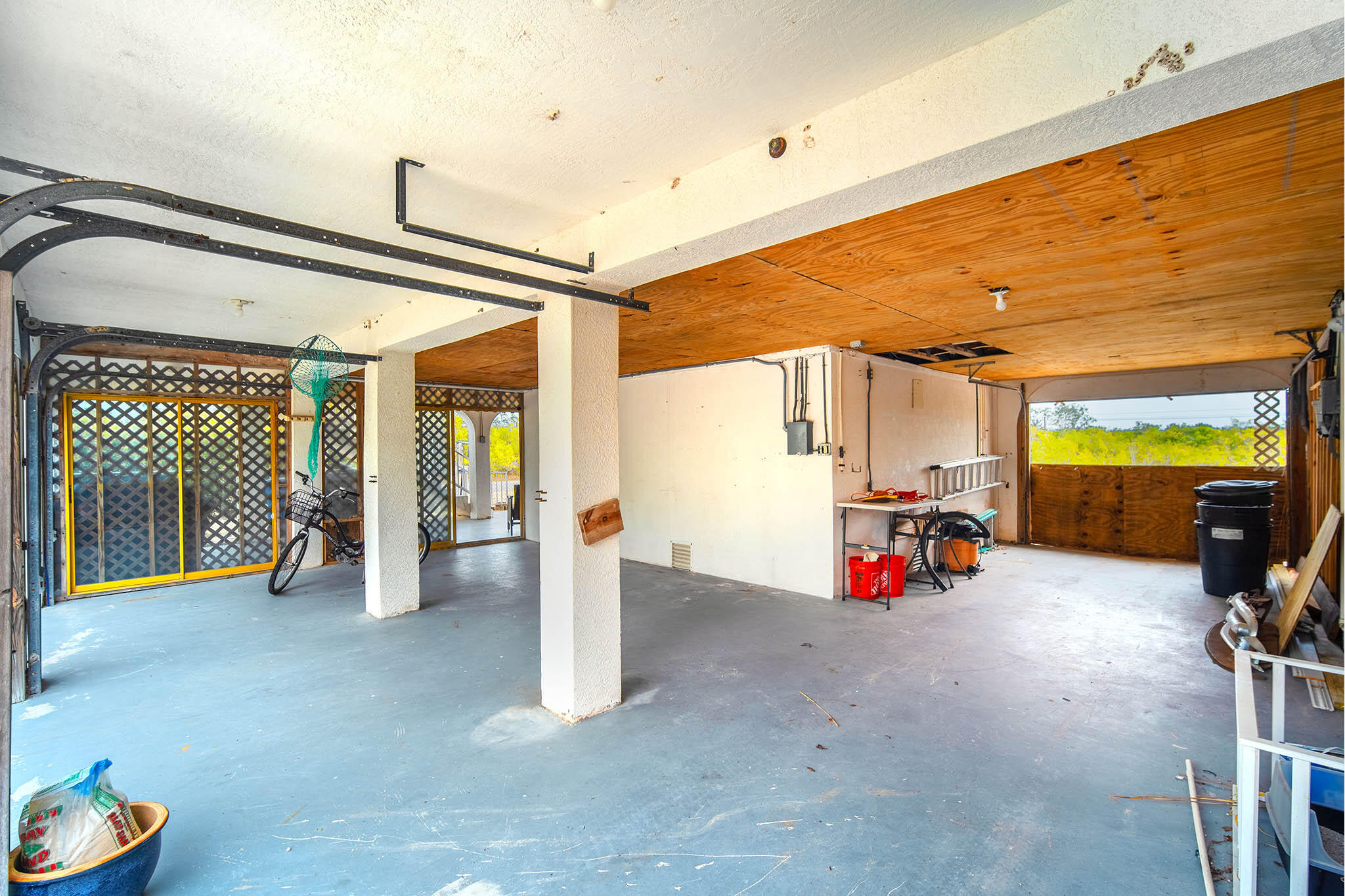 Big Pine, Florida 33043, United States, 2 Bedrooms Bedrooms, ,2 BathroomsBathrooms,Residential,Active,77160