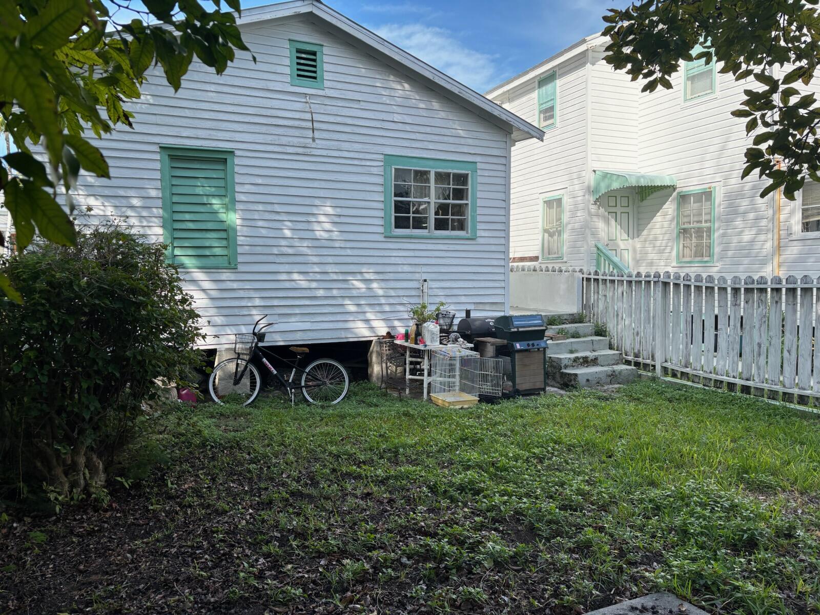 Key West, Florida 33040, United States, 3 Bedrooms Bedrooms, ,1 BathroomBathrooms,Residential,Active,101729