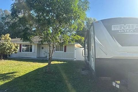 27041 Edgewood Street Homestead FL 34135