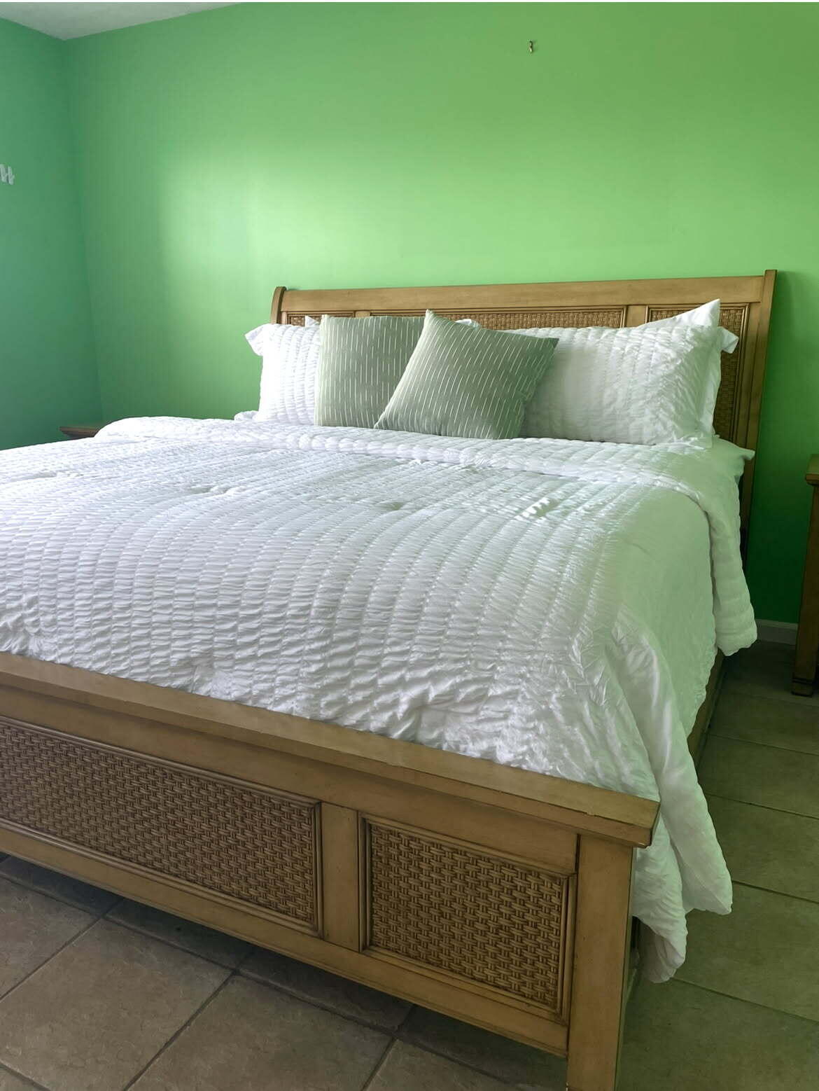 Key West, Florida 33040, United States, 2 Bedrooms Bedrooms, ,2 BathroomsBathrooms,Residential,Active,161197