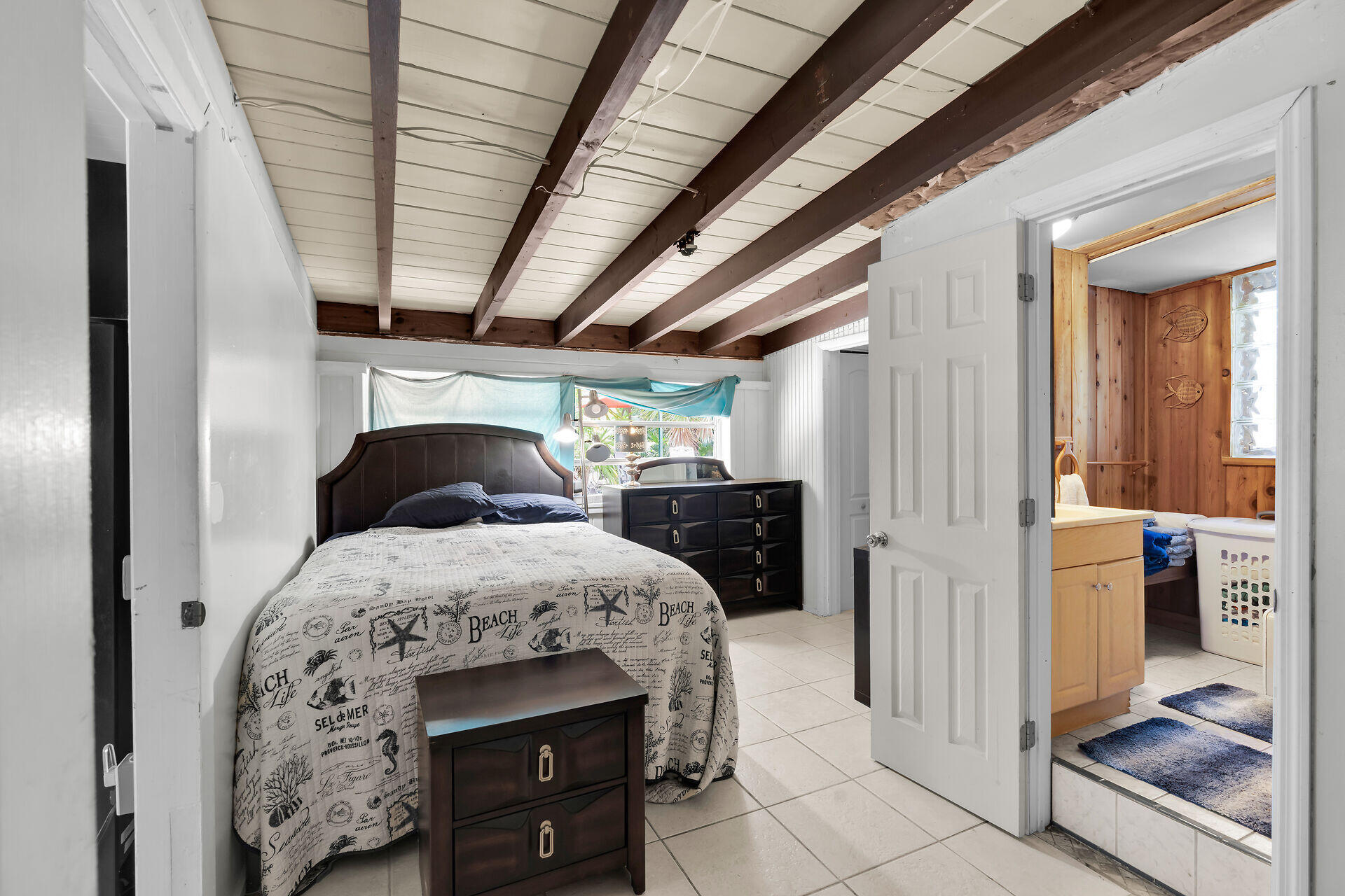 Marathon, Florida 33050, United States, 4 Bedrooms Bedrooms, ,3 BathroomsBathrooms,Residential,Active,216483