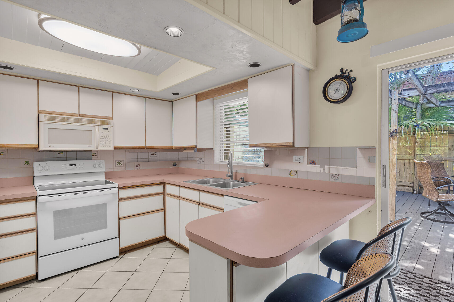 Marathon, Florida 33050, United States, 4 Bedrooms Bedrooms, ,3 BathroomsBathrooms,Residential,Active,216483