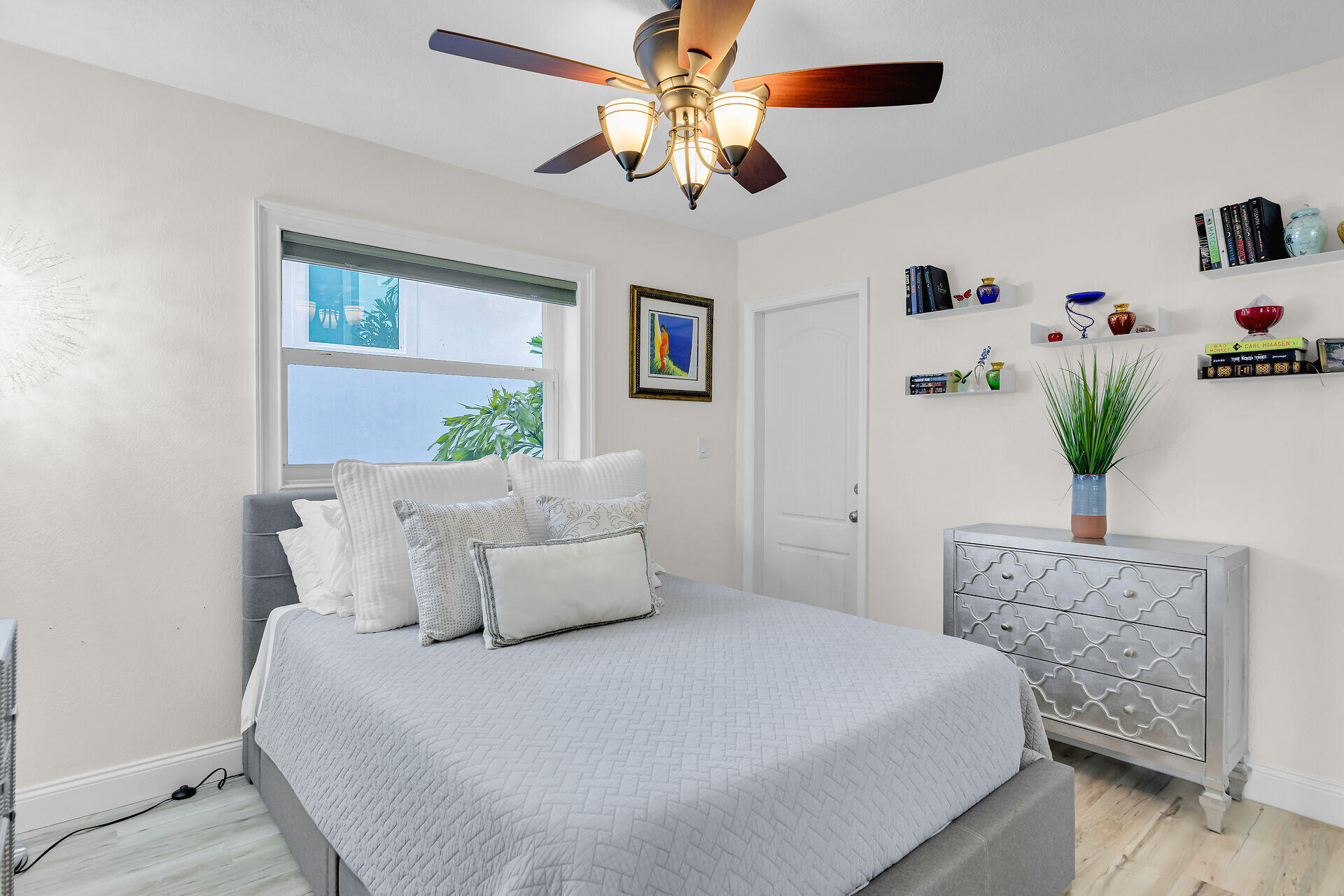 Marathon, Florida 33050, United States, 5 Bedrooms Bedrooms, ,3 BathroomsBathrooms,Residential,Active,237386