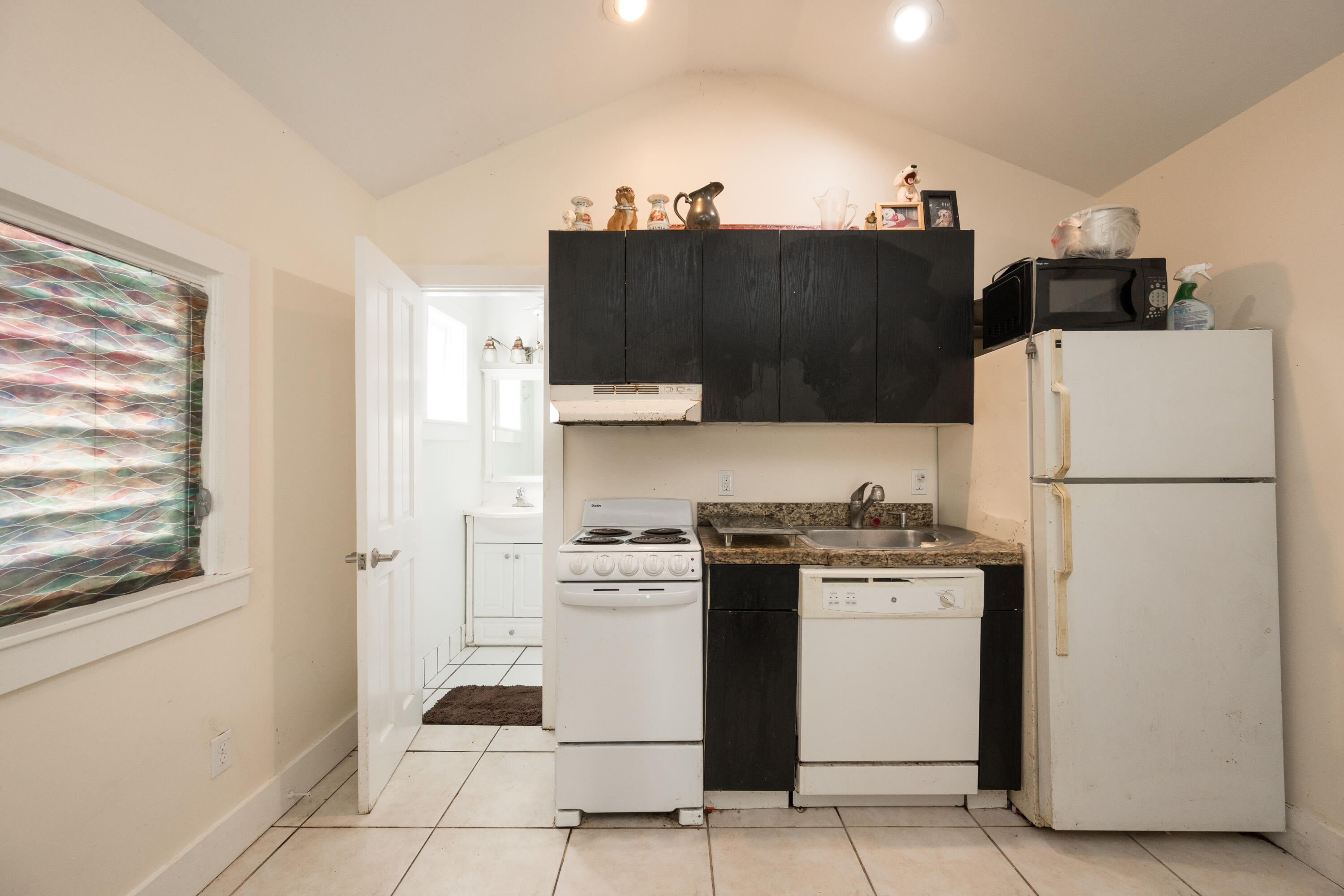 Key West, Florida 33040, United States, 4 Bedrooms Bedrooms, ,3 BathroomsBathrooms,Commercial,Active,78926