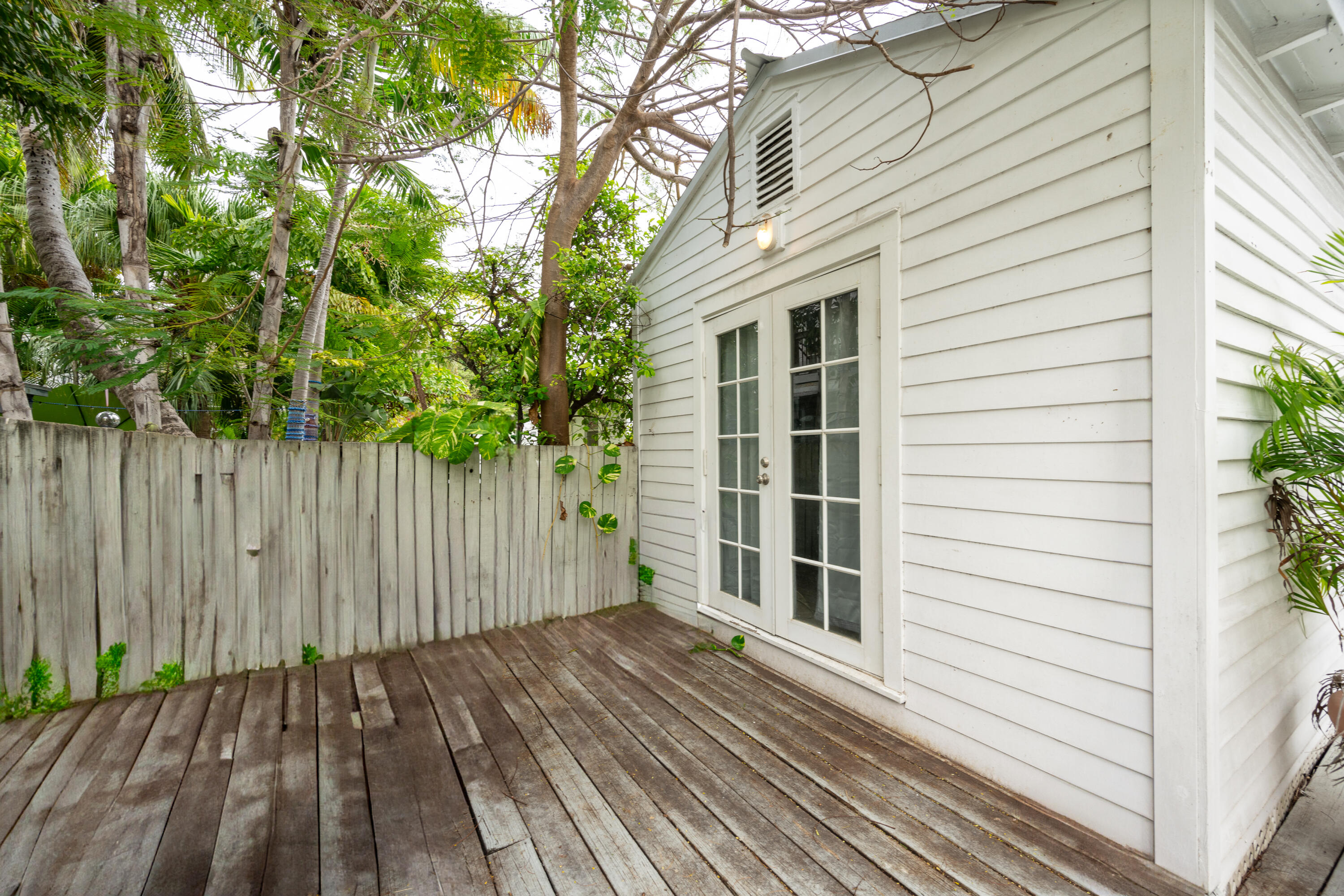Key West, Florida 33040, United States, 4 Bedrooms Bedrooms, ,3 BathroomsBathrooms,Commercial,Active,78926