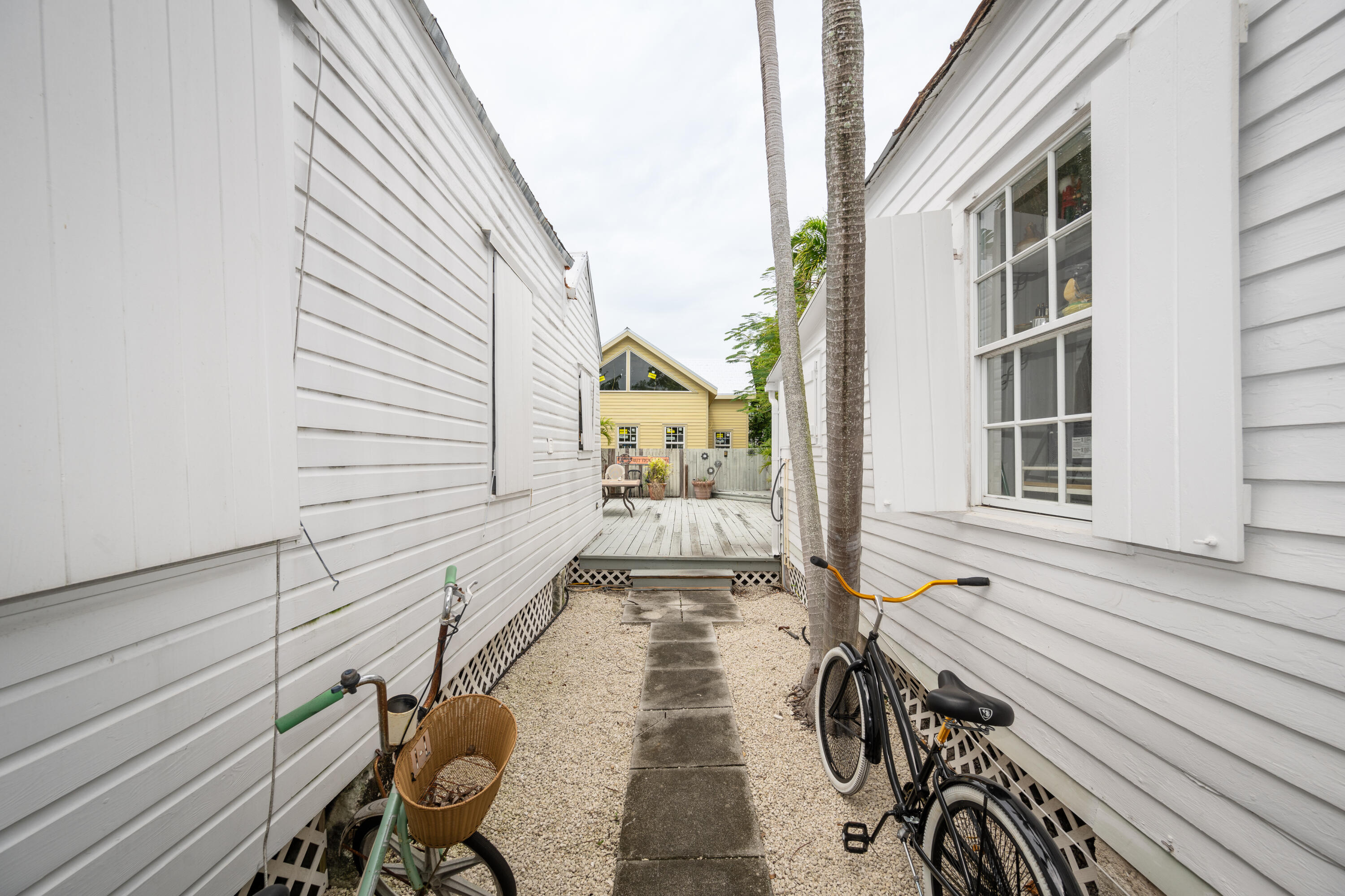 Key West, Florida 33040, United States, 4 Bedrooms Bedrooms, ,3 BathroomsBathrooms,Commercial,Active,78926