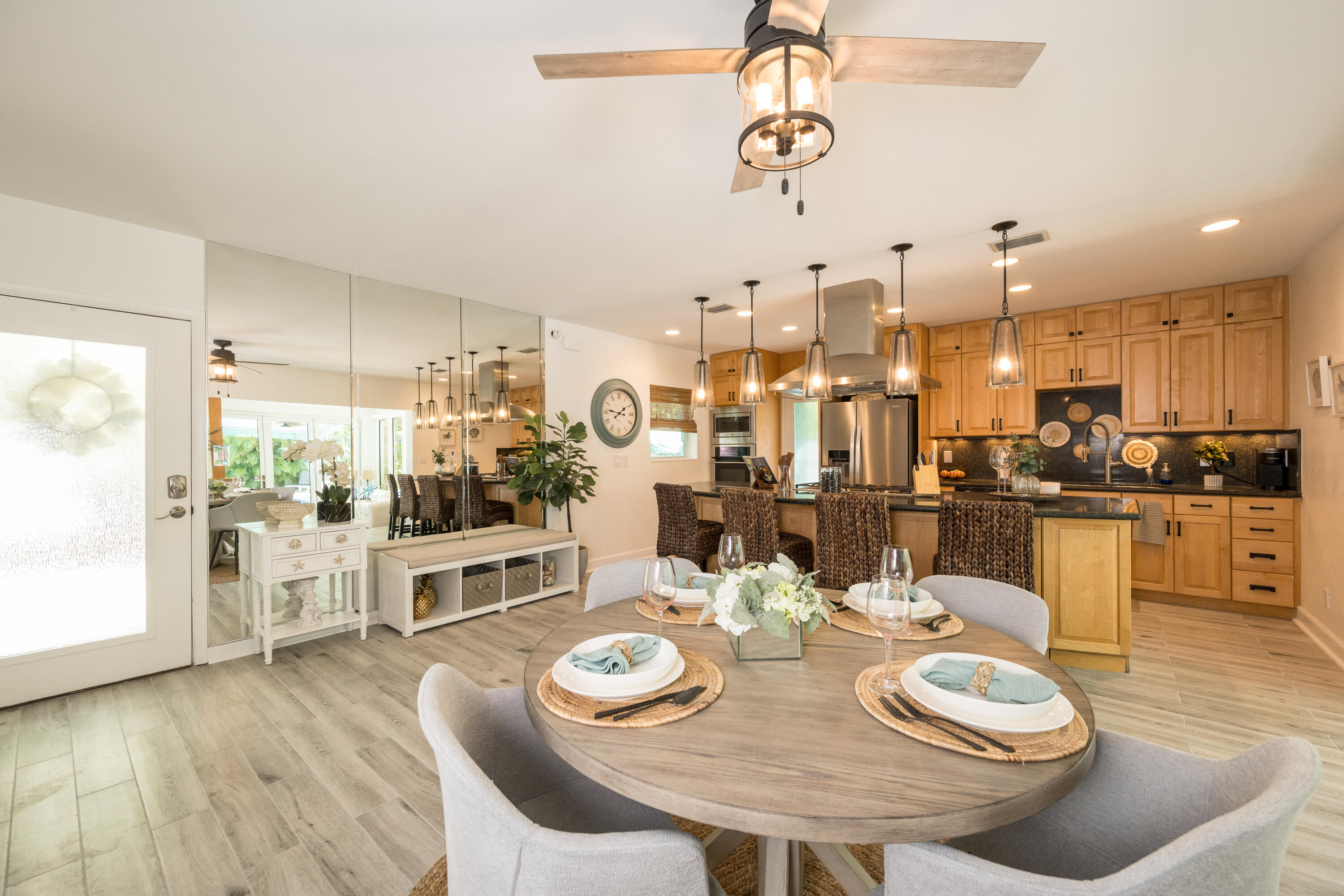 Key West, Florida 33040, United States, 3 Bedrooms Bedrooms, ,2 BathroomsBathrooms,Residential,Active,37215