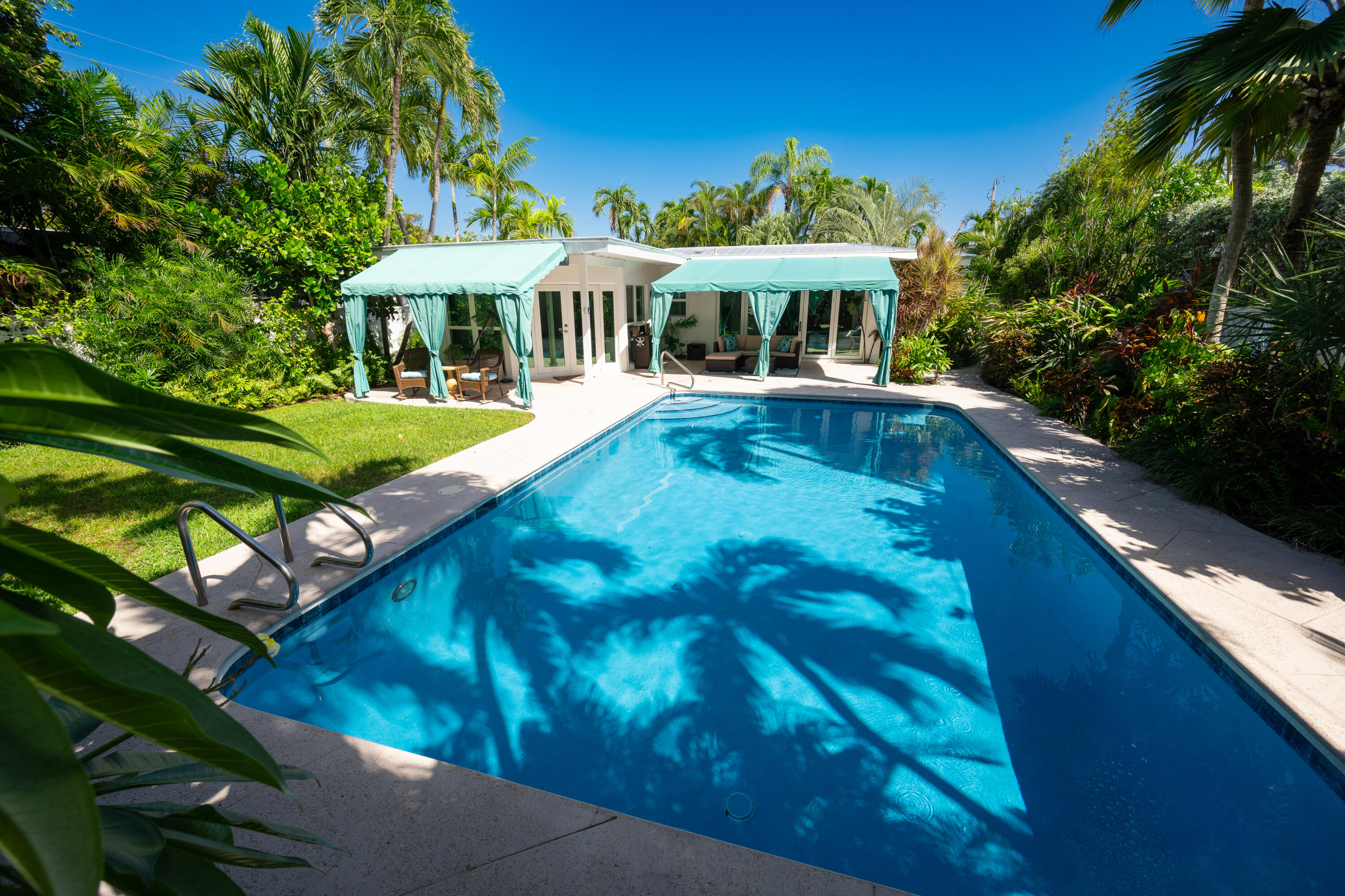 Key West, Florida 33040, United States, 3 Bedrooms Bedrooms, ,2 BathroomsBathrooms,Residential,Active,37215