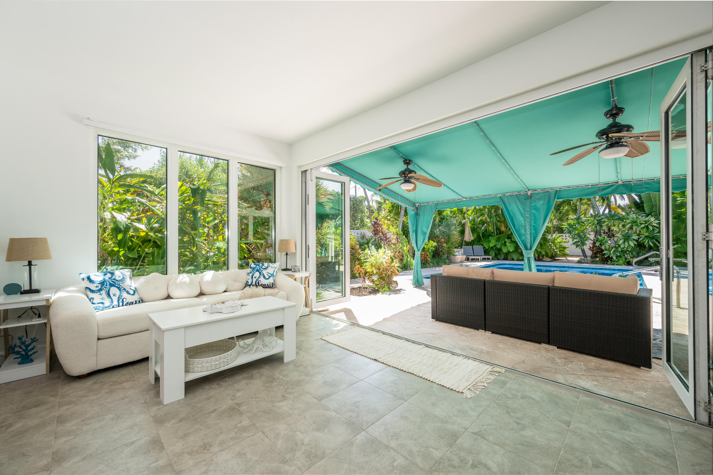 Key West, Florida 33040, United States, 3 Bedrooms Bedrooms, ,2 BathroomsBathrooms,Residential,Active,37215