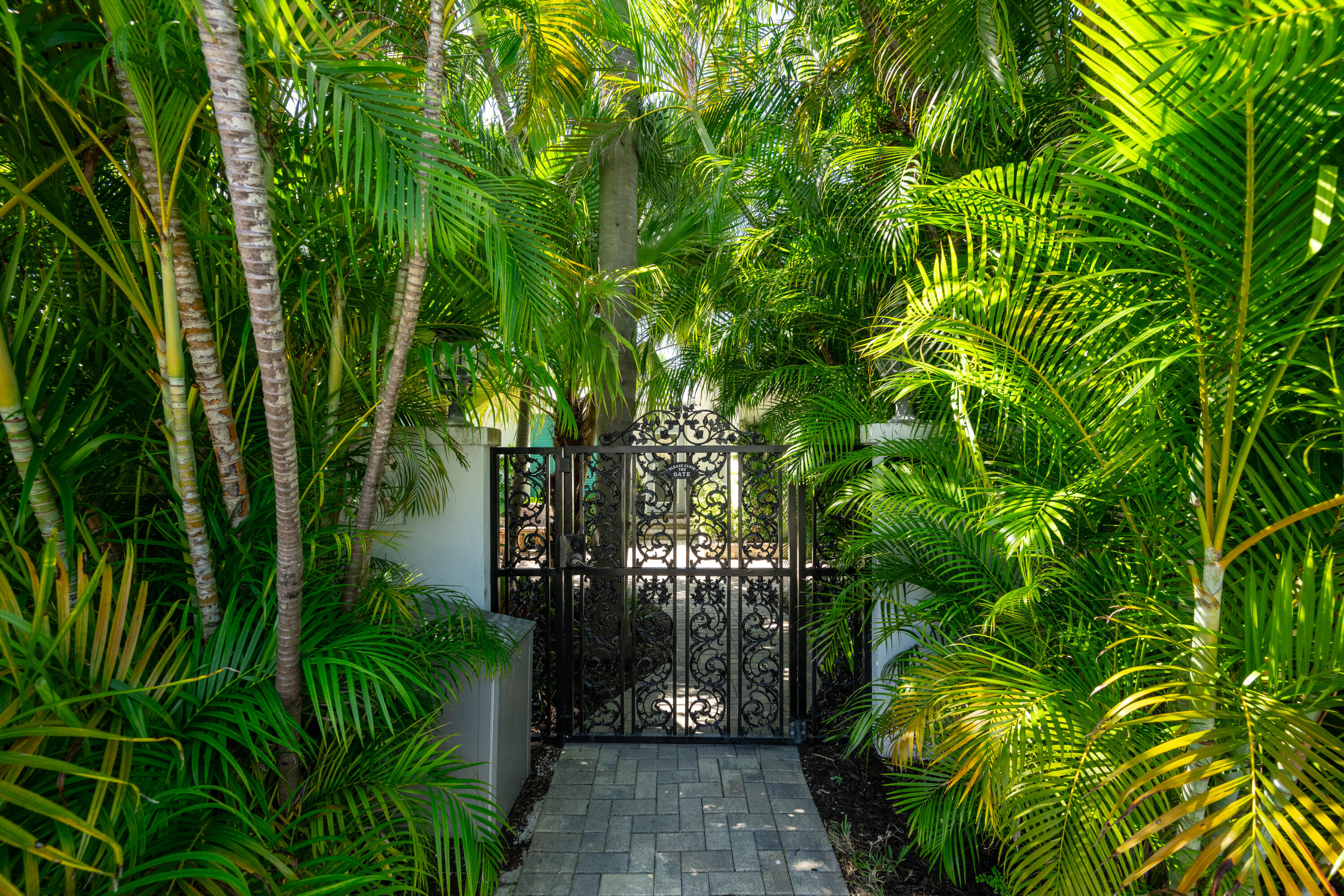 Key West, Florida 33040, United States, 3 Bedrooms Bedrooms, ,2 BathroomsBathrooms,Residential,Active,37215