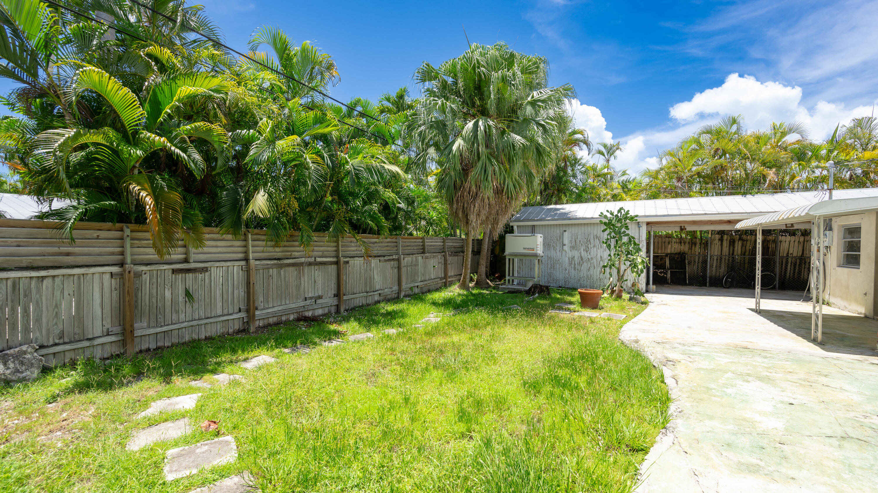 Key West, Florida 33040, United States, 3 Bedrooms Bedrooms, ,2 BathroomsBathrooms,Residential,Contingent,47379