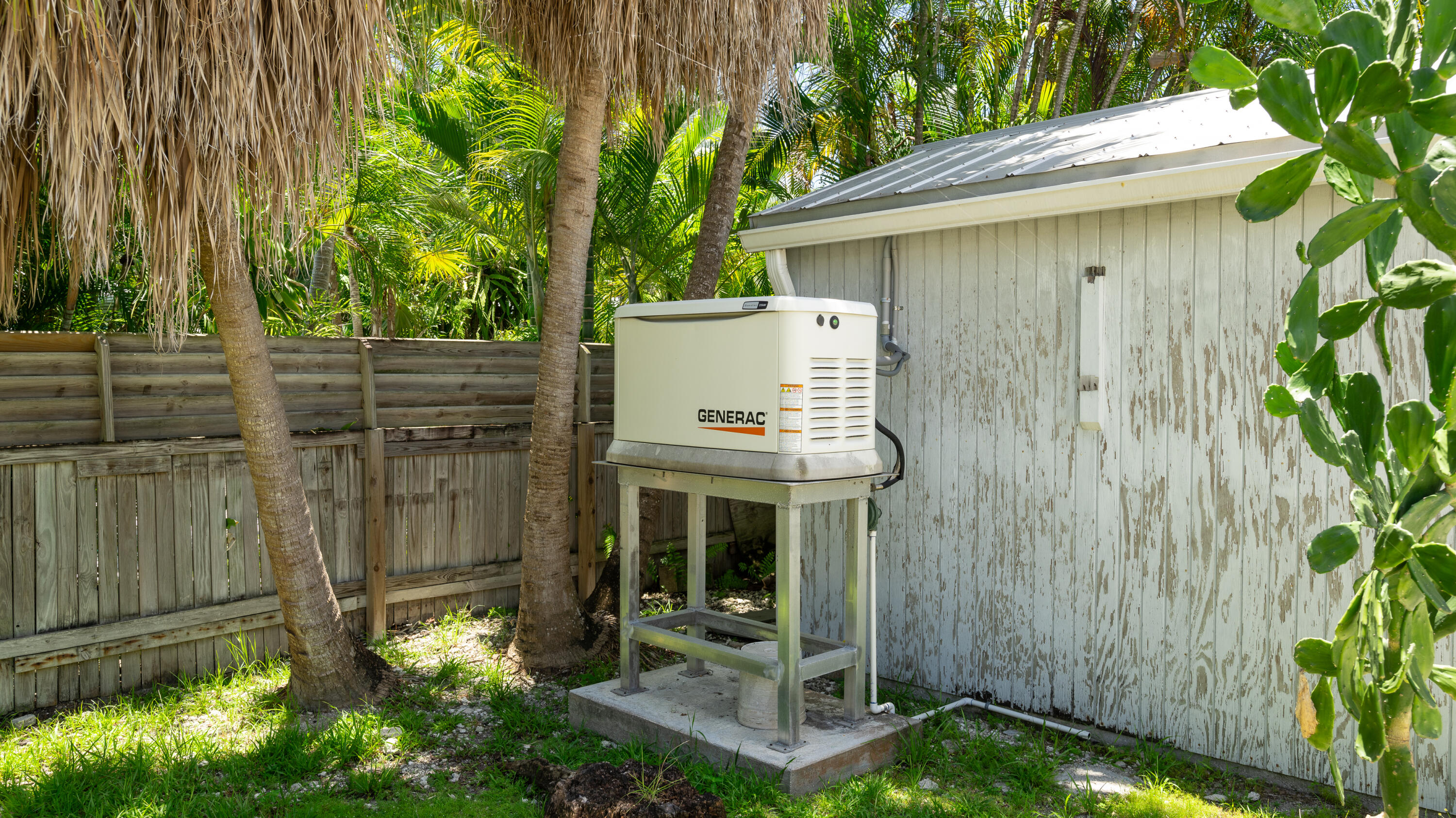 Key West, Florida 33040, United States, 3 Bedrooms Bedrooms, ,2 BathroomsBathrooms,Residential,Contingent,47379