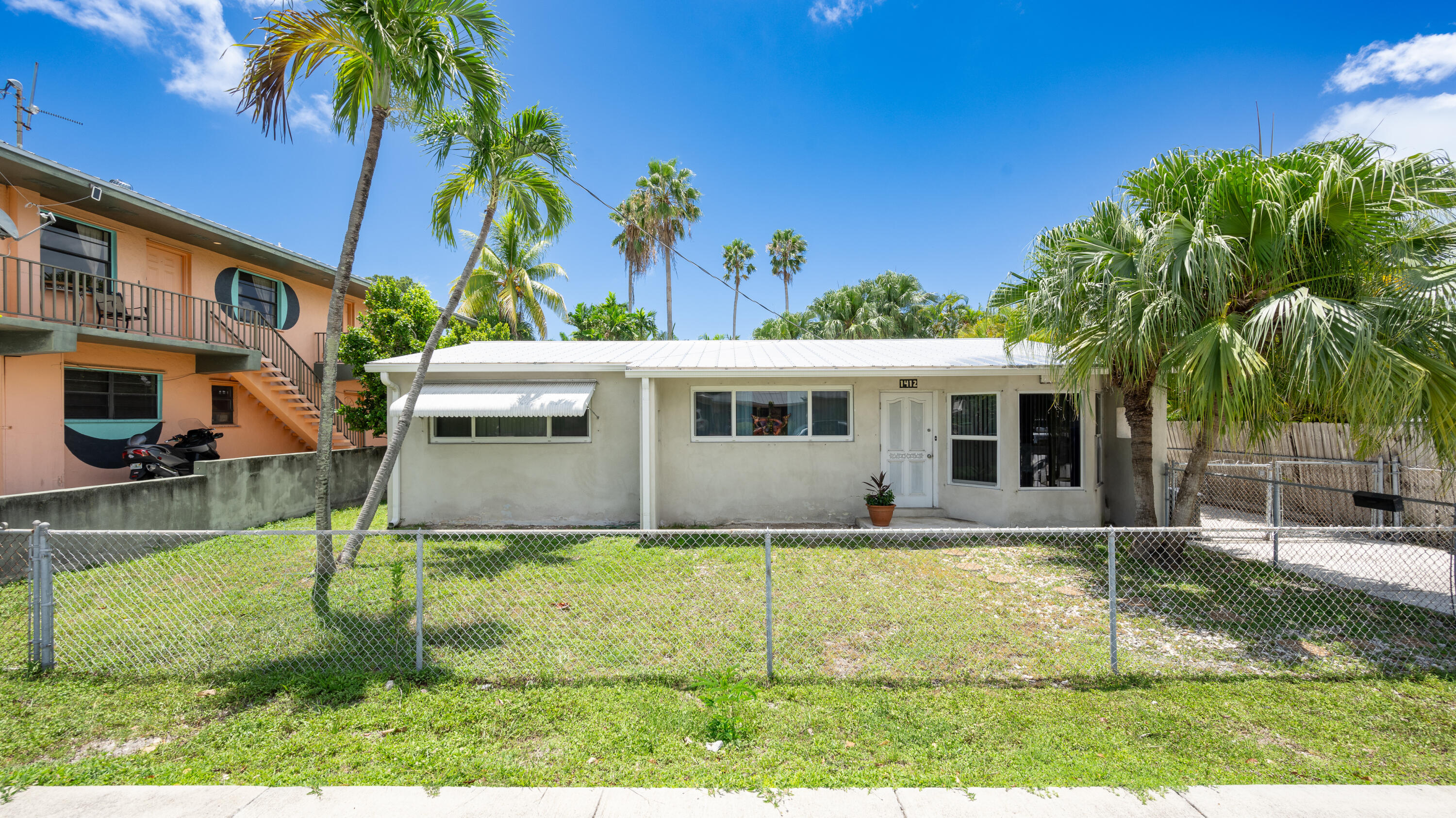 Key West, Florida 33040, United States, 3 Bedrooms Bedrooms, ,2 BathroomsBathrooms,Residential,Contingent,47379