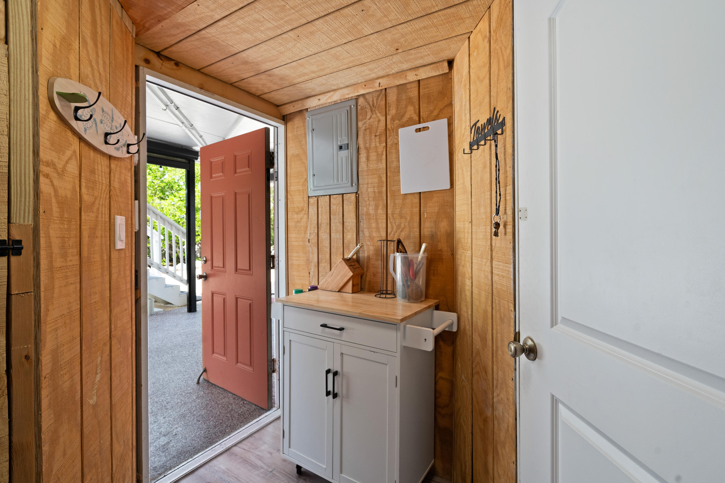 Big Pine, Florida 33043, United States, 2 Bedrooms Bedrooms, ,2 BathroomsBathrooms,Residential,Active,112332