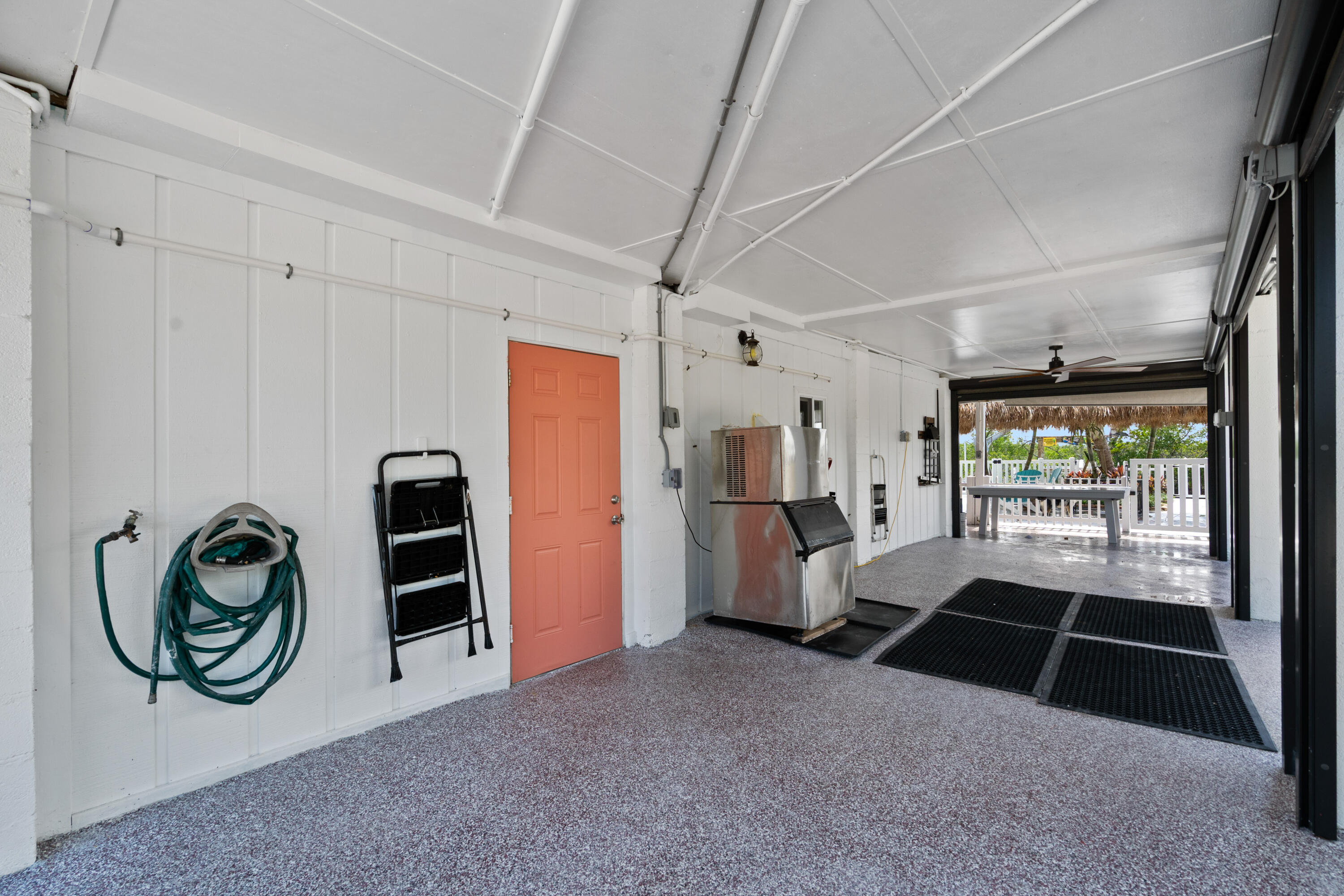 Big Pine, Florida 33043, United States, 2 Bedrooms Bedrooms, ,2 BathroomsBathrooms,Residential,Active,112332