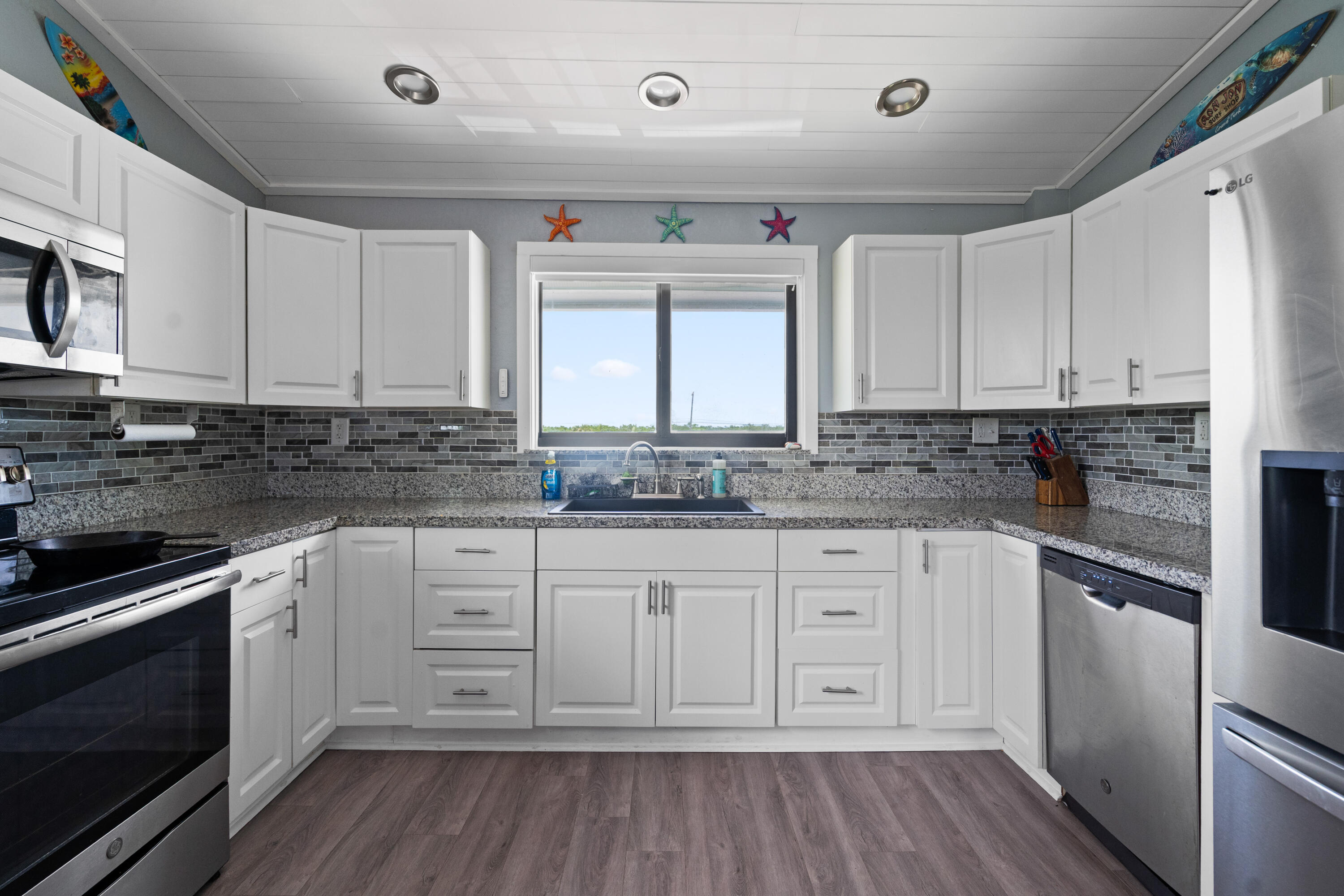 Big Pine, Florida 33043, United States, 2 Bedrooms Bedrooms, ,2 BathroomsBathrooms,Residential,Active,112332