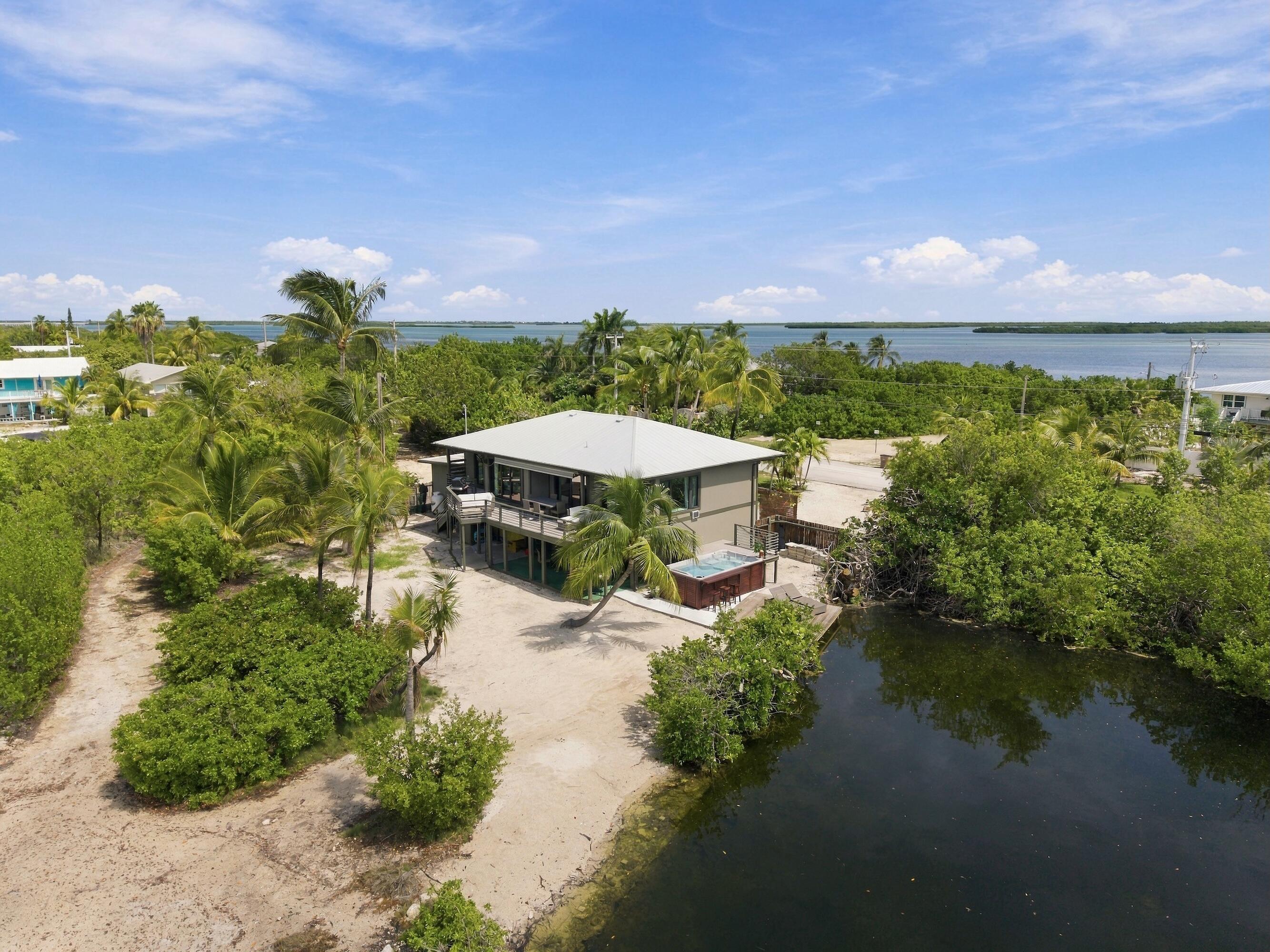 1422 Boca Chica Road