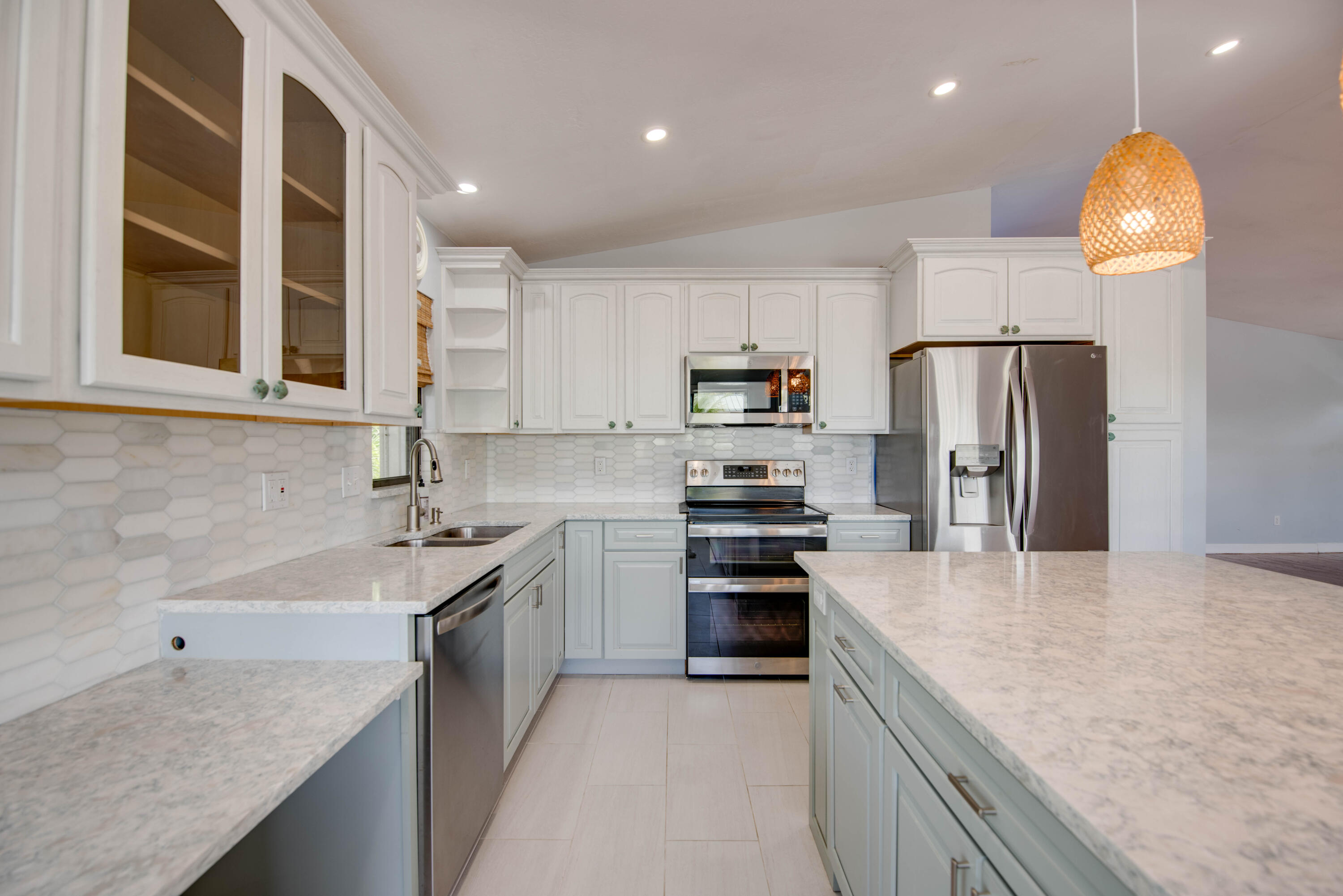 Cudjoe, Florida 33042, United States, 3 Bedrooms Bedrooms, ,2 BathroomsBathrooms,Residential,Active,89188