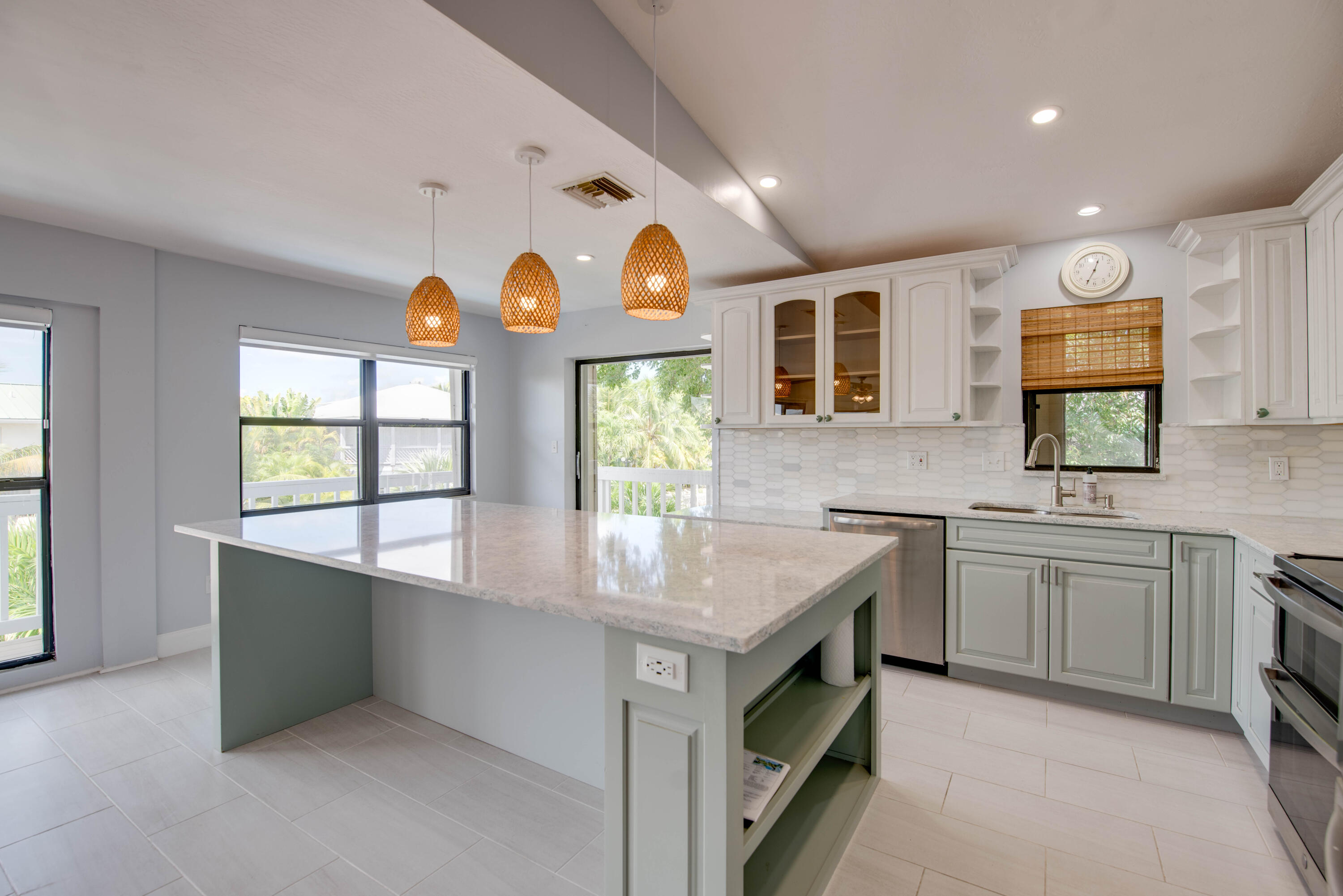 Cudjoe, Florida 33042, United States, 3 Bedrooms Bedrooms, ,2 BathroomsBathrooms,Residential,Active,89188