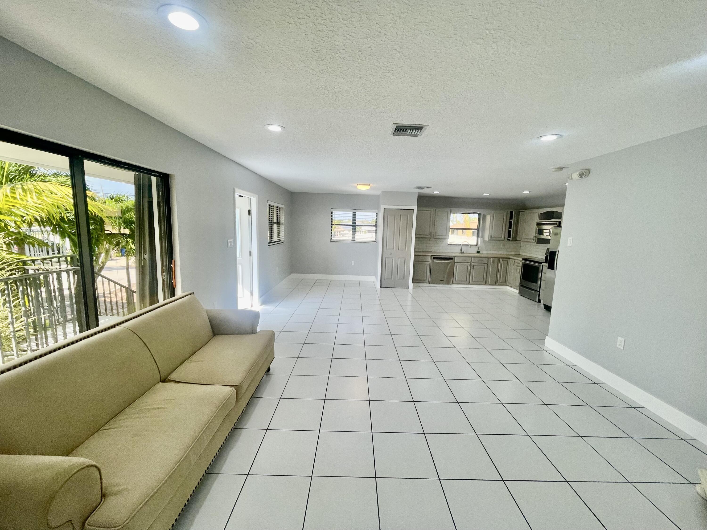 Key Colony, Florida 33051, United States, 6 Bedrooms Bedrooms, ,4 BathroomsBathrooms,Residential,Active,41182