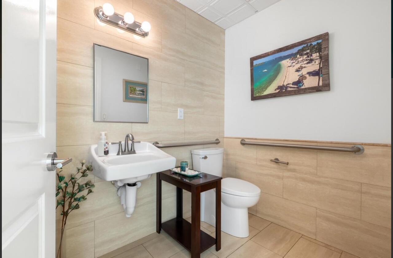 Key West, Florida 33040, United States, ,1 BathroomBathrooms,Commercial,Active,235924