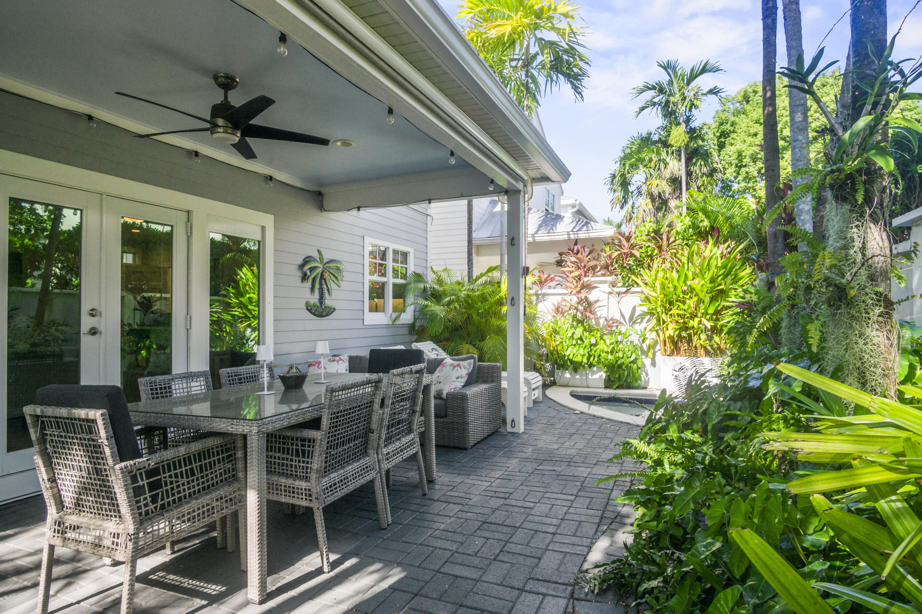 Key West, Florida 33040, United States, 2 Bedrooms Bedrooms, ,3 BathroomsBathrooms,Residential,Active,234141