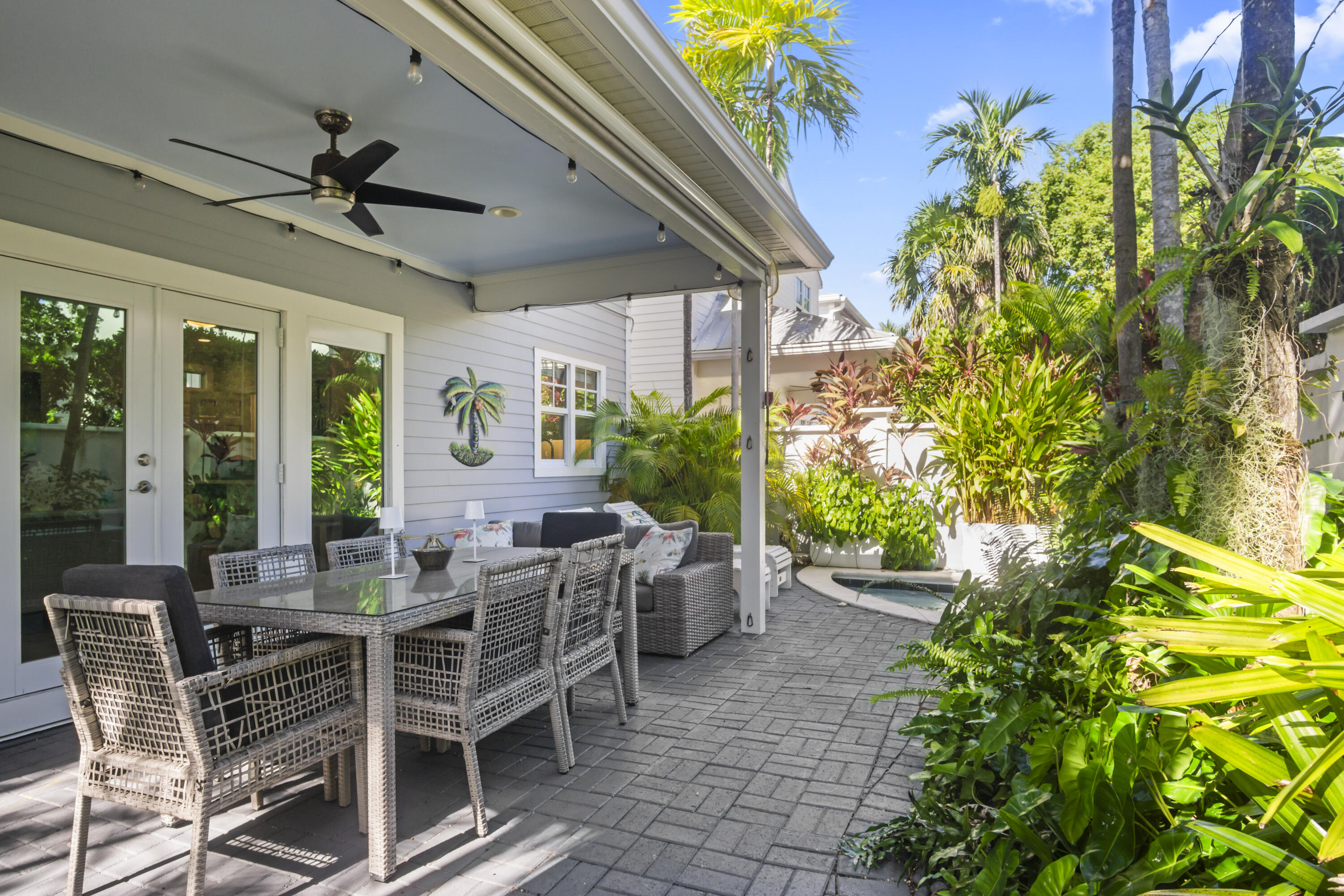 Key West, Florida 33040, United States, 2 Bedrooms Bedrooms, ,3 BathroomsBathrooms,Residential,Active,234141