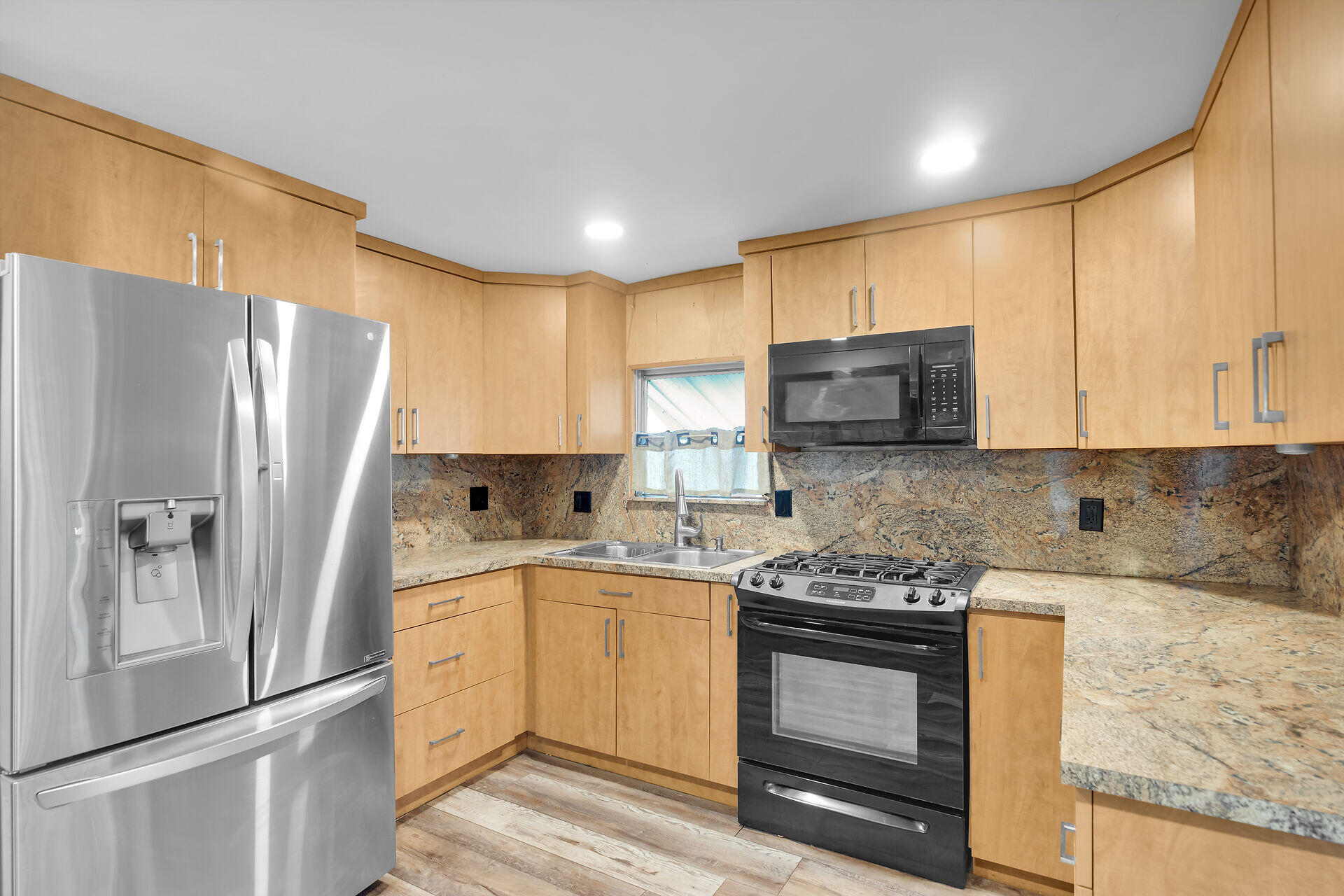 Key Largo, Florida 33037, United States, 2 Bedrooms Bedrooms, ,2 BathroomsBathrooms,Residential,Active,253720