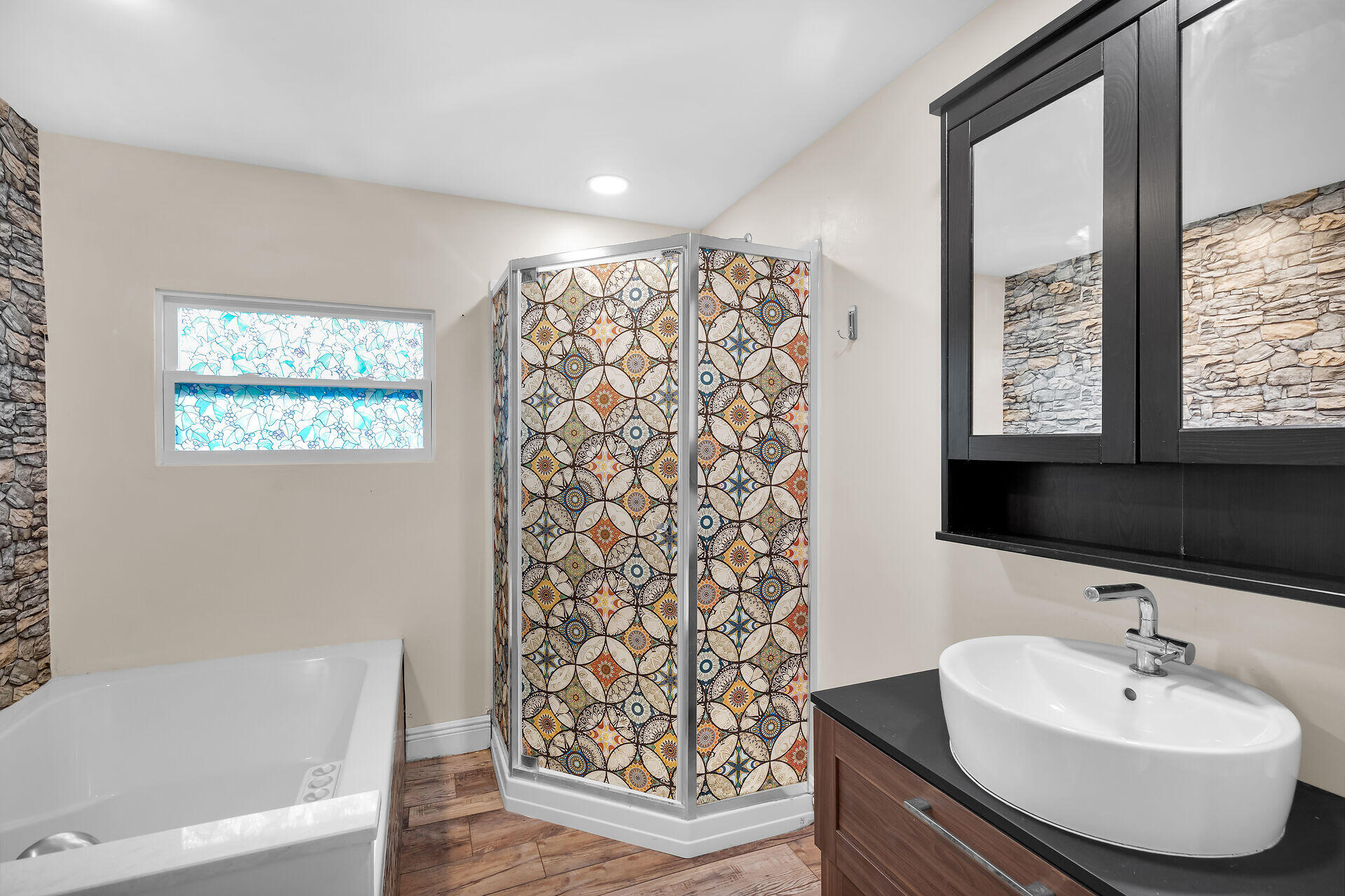 Key Largo, Florida 33037, United States, 2 Bedrooms Bedrooms, ,2 BathroomsBathrooms,Residential,Active,253720