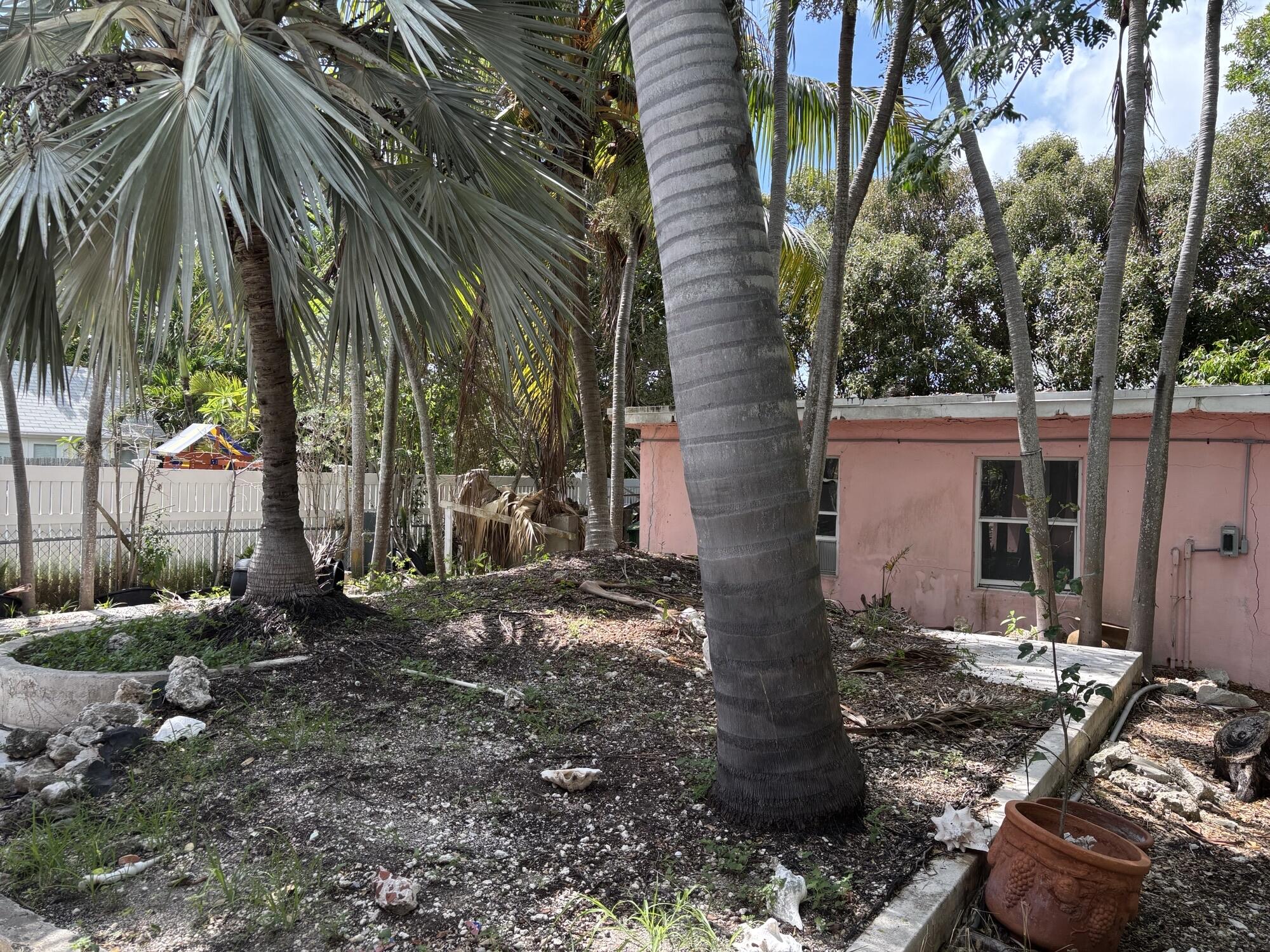 Key West, Florida 33040, United States, 3 Bedrooms Bedrooms, ,2 BathroomsBathrooms,Residential,Active,172936