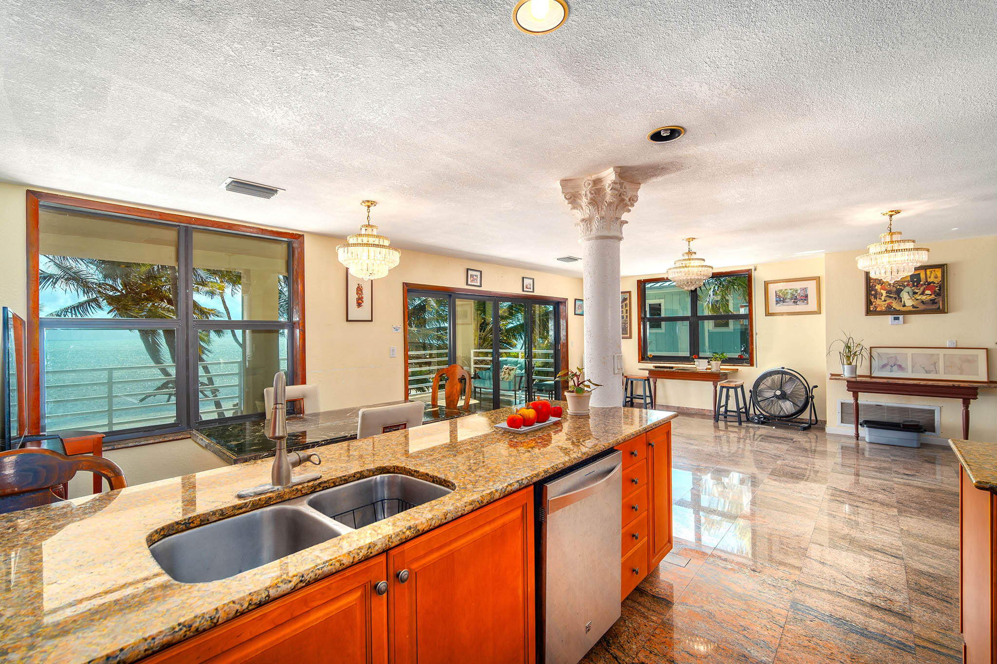 Long Key, Florida 33001, United States, 7 Bedrooms Bedrooms, ,6 BathroomsBathrooms,Residential,Active,1992