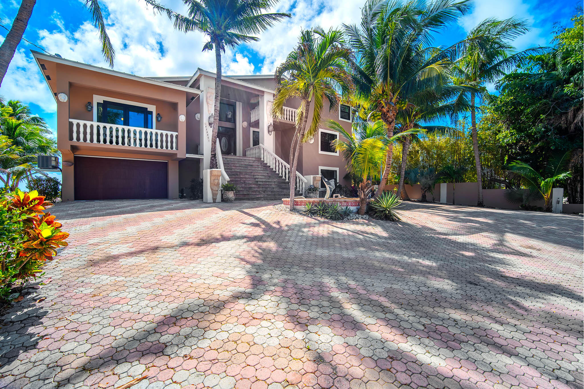 Long Key, Florida 33001, United States, 7 Bedrooms Bedrooms, ,6 BathroomsBathrooms,Residential,Active,1992