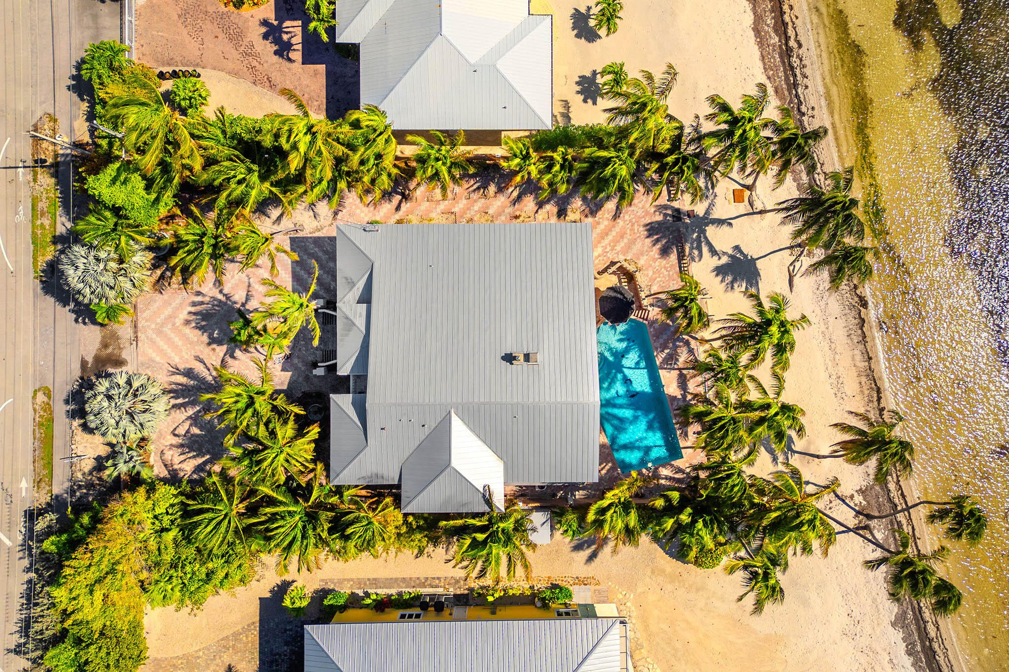 Long Key, Florida 33001, United States, 7 Bedrooms Bedrooms, ,6 BathroomsBathrooms,Residential,Active,1992