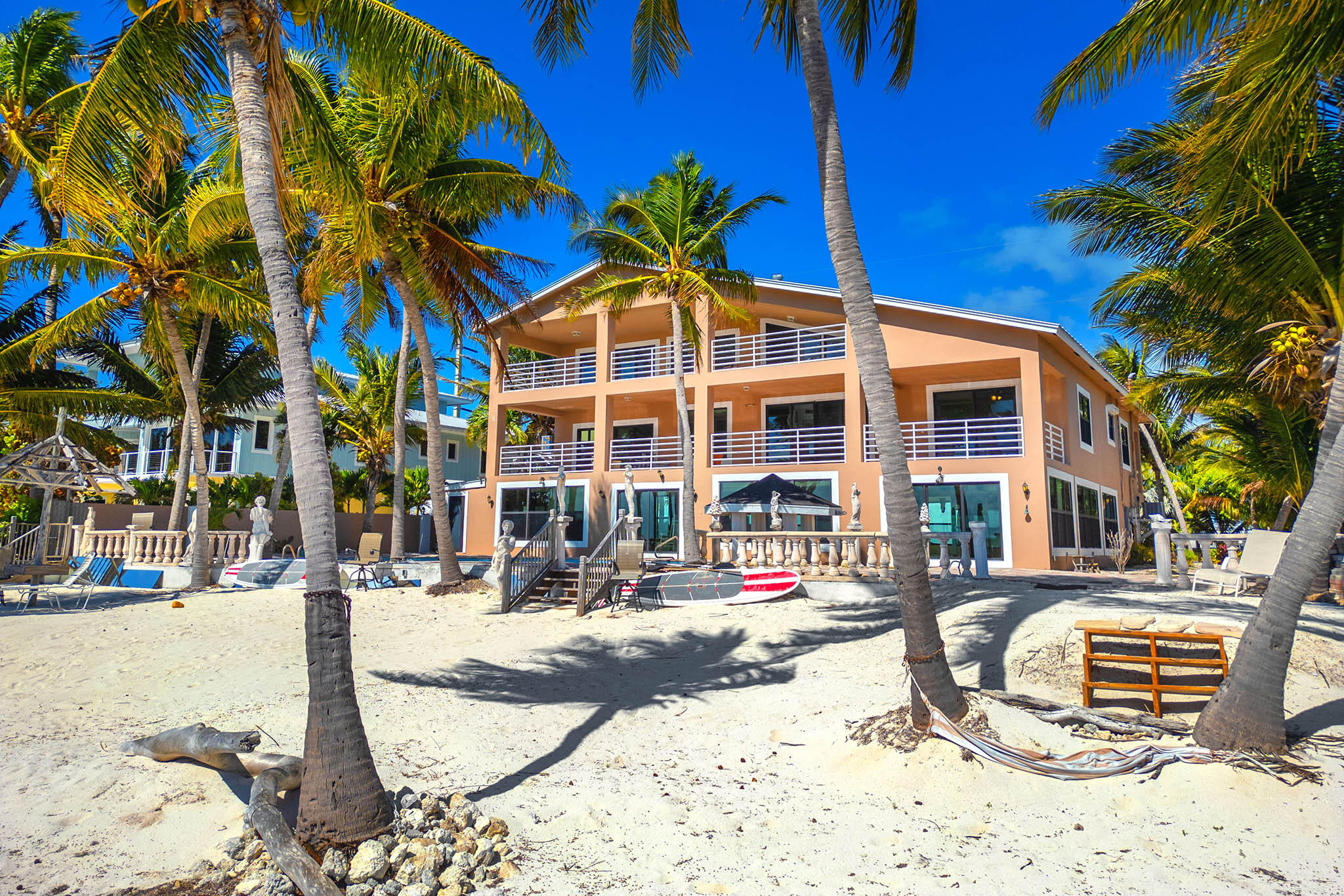 Long Key, Florida 33001, United States, 7 Bedrooms Bedrooms, ,6 BathroomsBathrooms,Residential,Active,1992