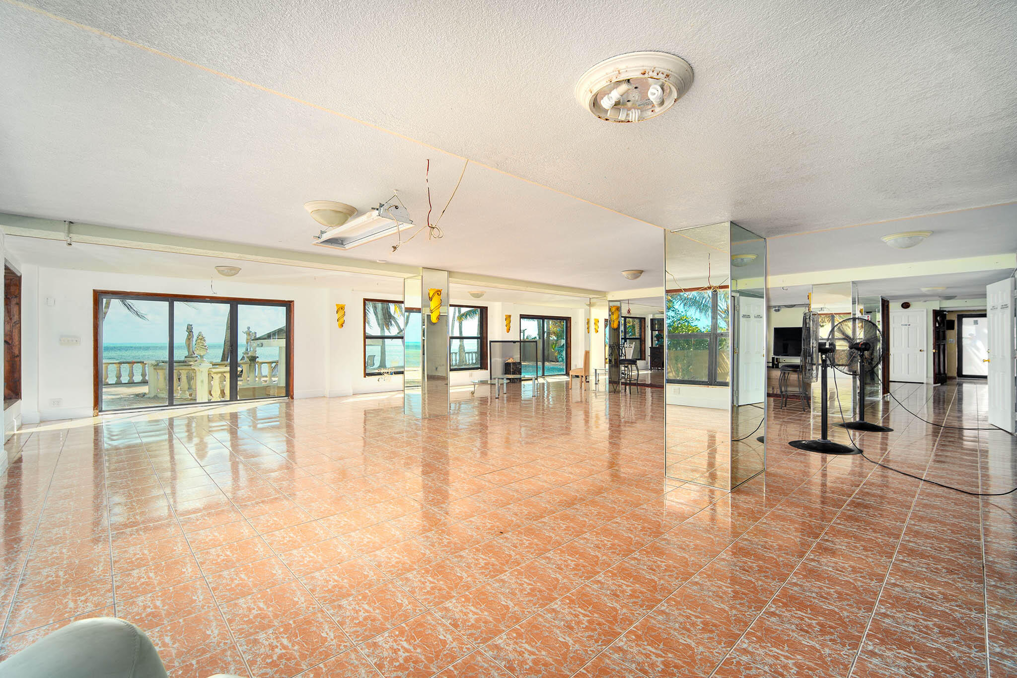 Long Key, Florida 33001, United States, 7 Bedrooms Bedrooms, ,6 BathroomsBathrooms,Residential,Active,1992