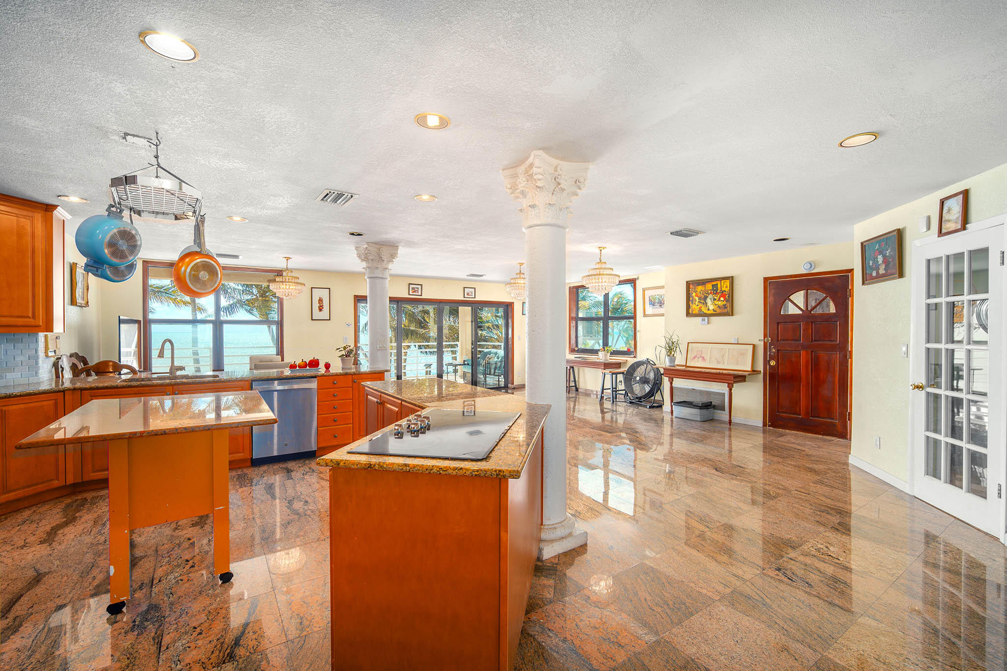 Long Key, Florida 33001, United States, 7 Bedrooms Bedrooms, ,6 BathroomsBathrooms,Residential,Active,1992