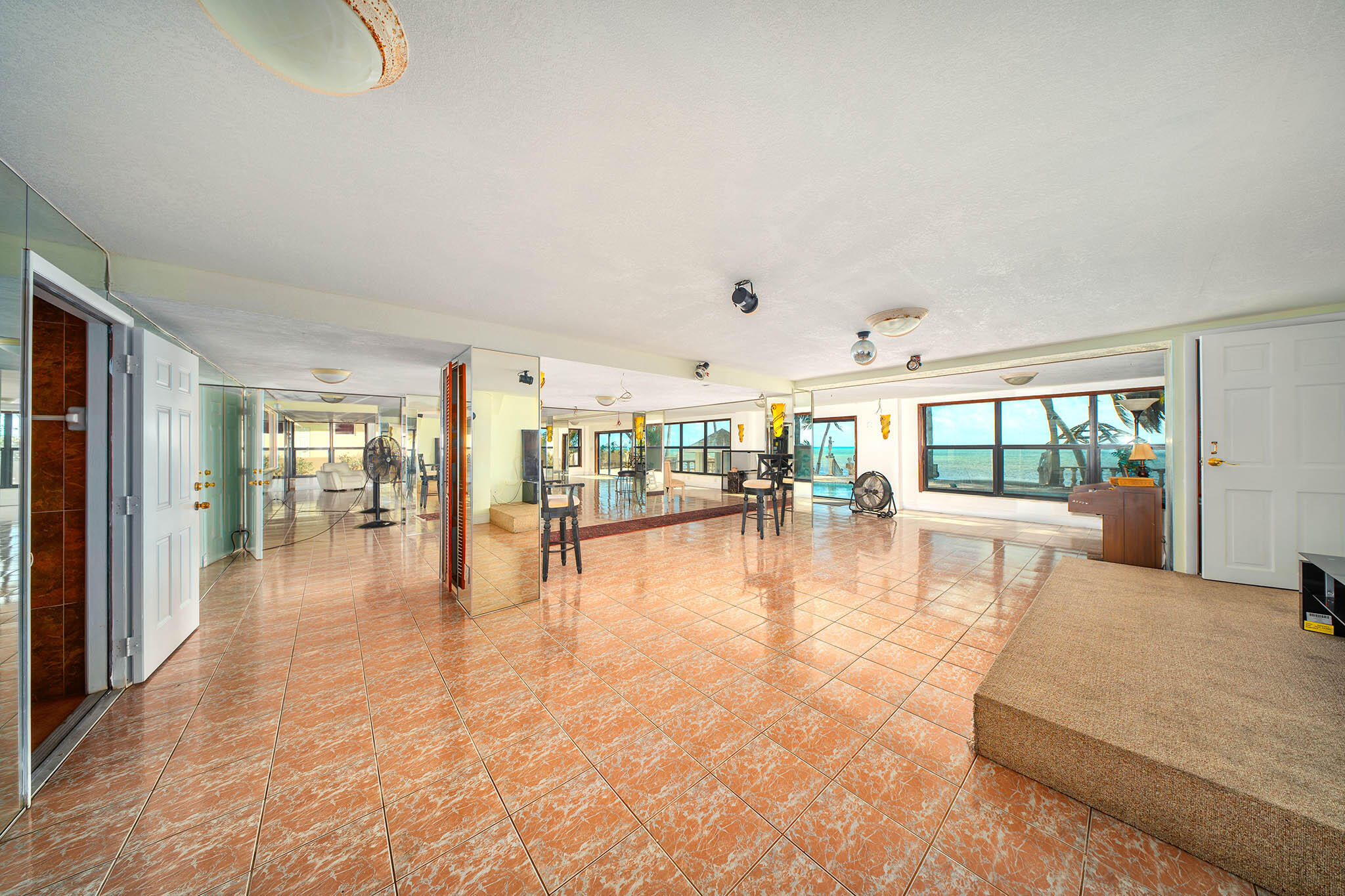 Long Key, Florida 33001, United States, 7 Bedrooms Bedrooms, ,6 BathroomsBathrooms,Residential,Active,1992