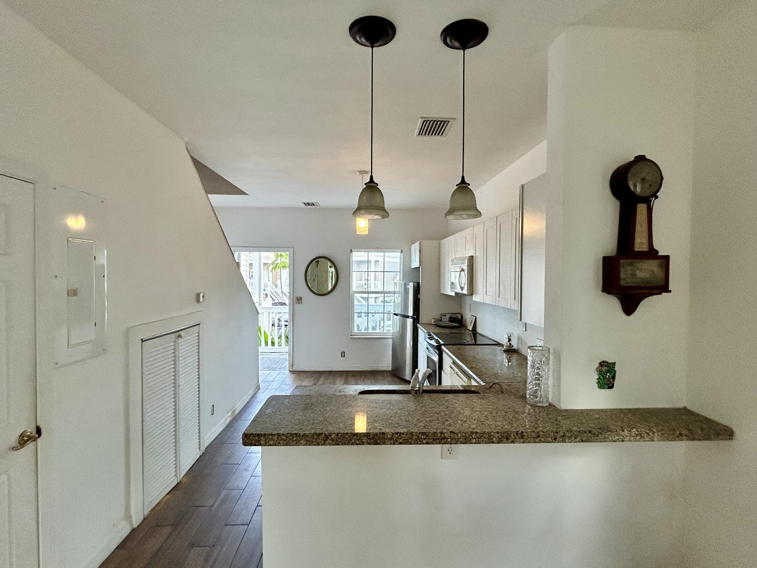 Stock Island, Florida 33040, United States, 2 Bedrooms Bedrooms, ,3 BathroomsBathrooms,Residential,Contingent,8078