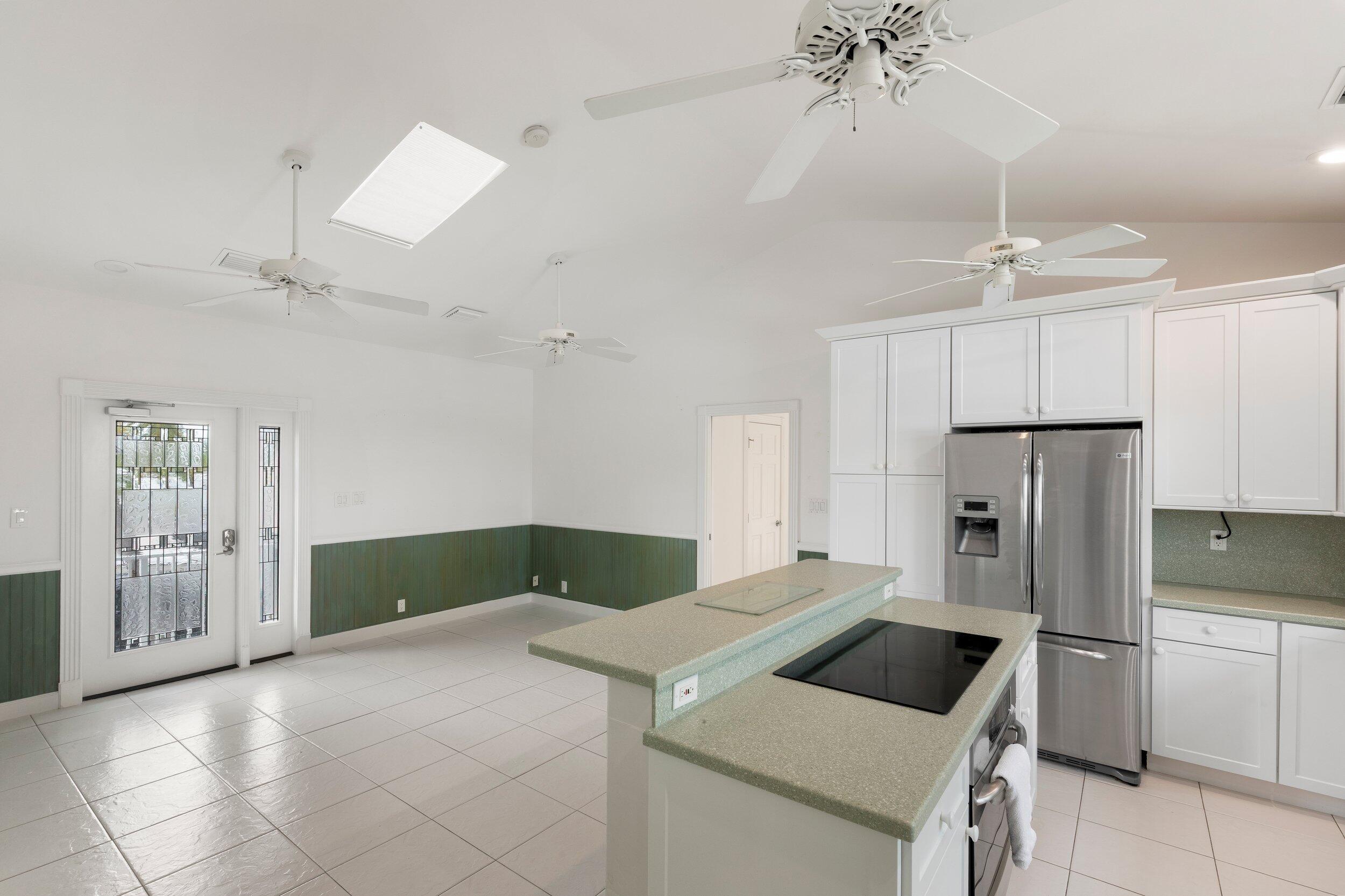 Geiger, Florida 33040, United States, 2 Bedrooms Bedrooms, ,2 BathroomsBathrooms,Residential,Active,113122