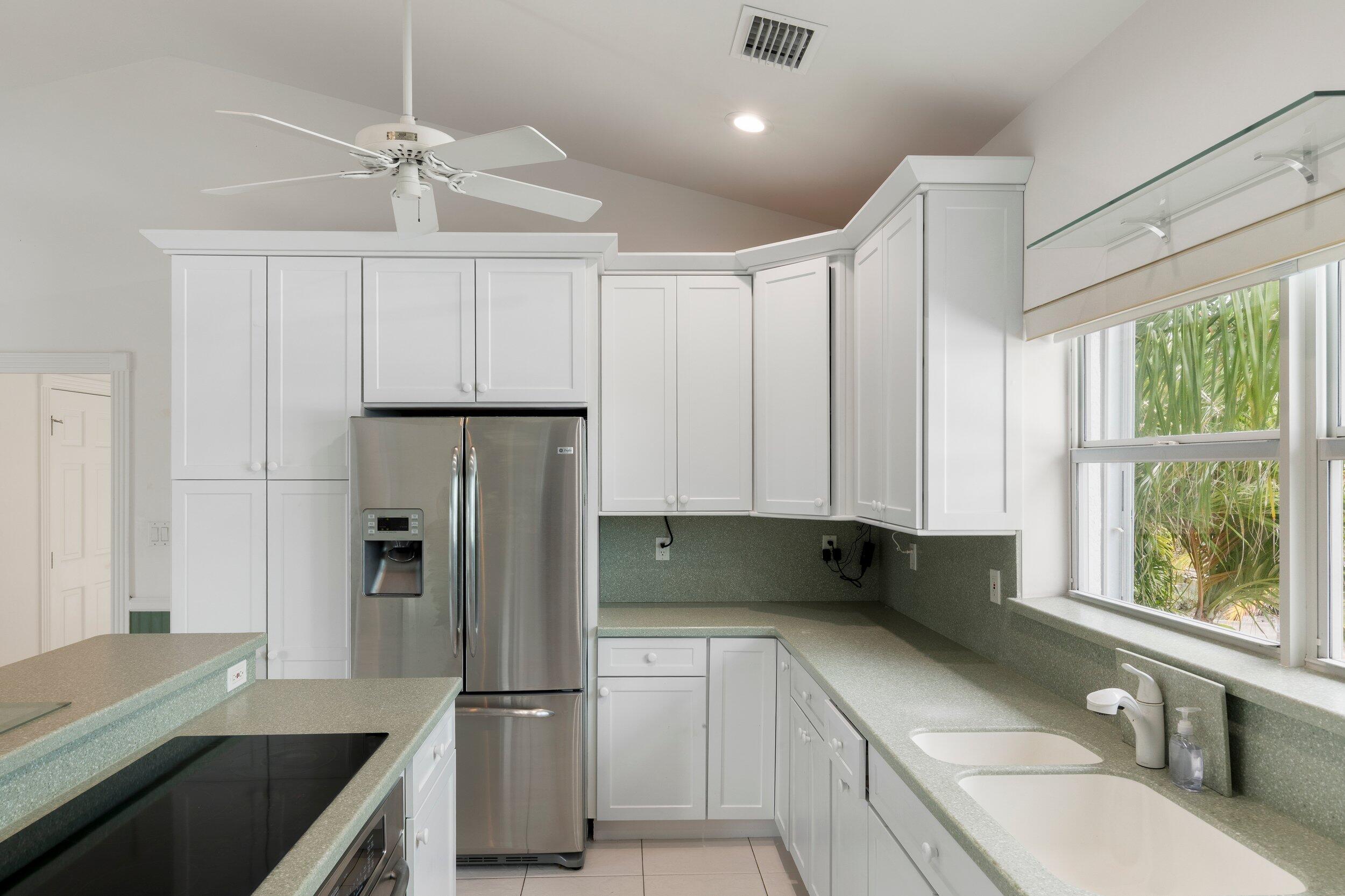 Geiger, Florida 33040, United States, 2 Bedrooms Bedrooms, ,2 BathroomsBathrooms,Residential,Active,113122